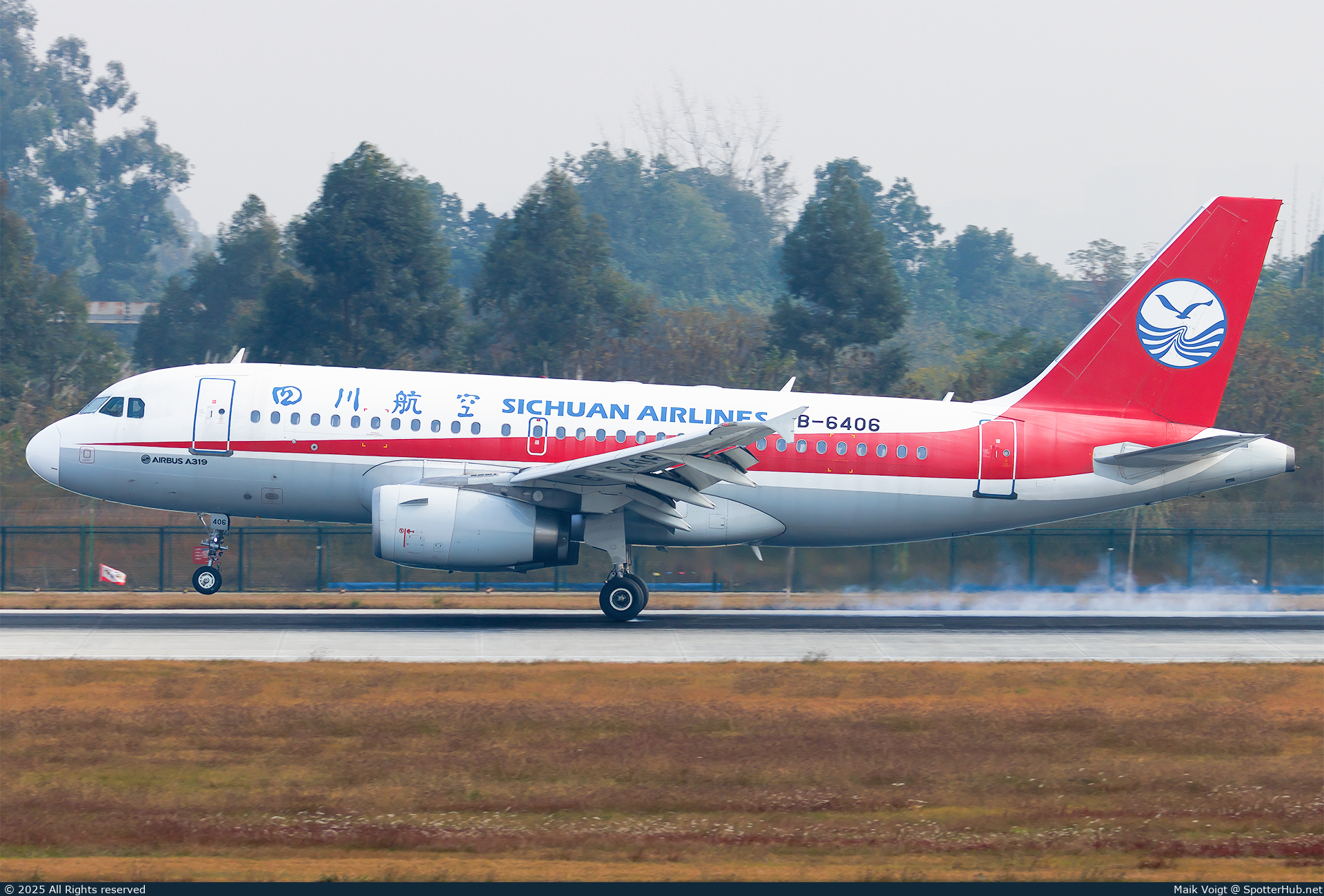 Photo of B-6406 - Airbus A319-133 operated by Sichuan Airlines