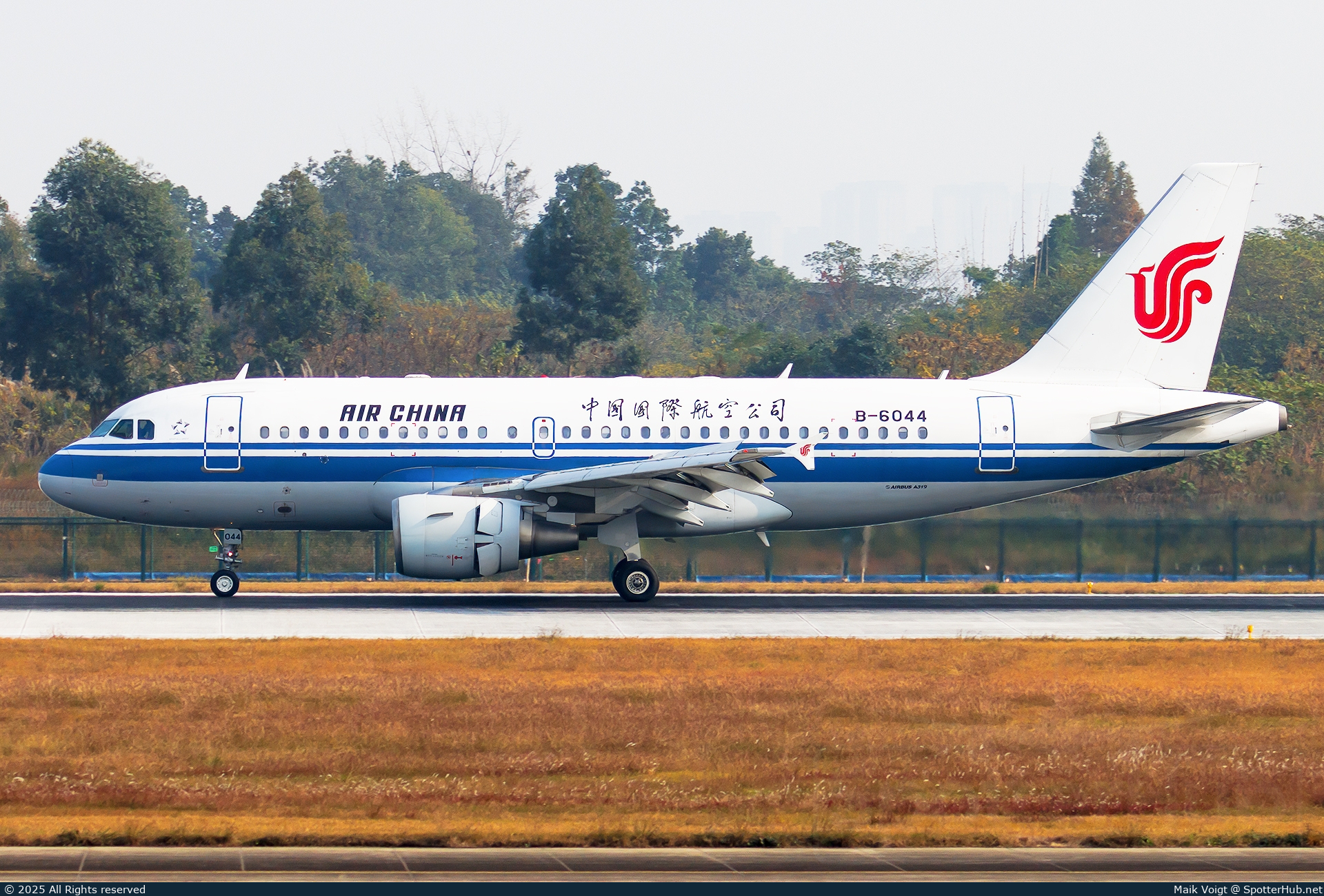 Photo of B-6044 - Airbus A319-115 operated by Air China
