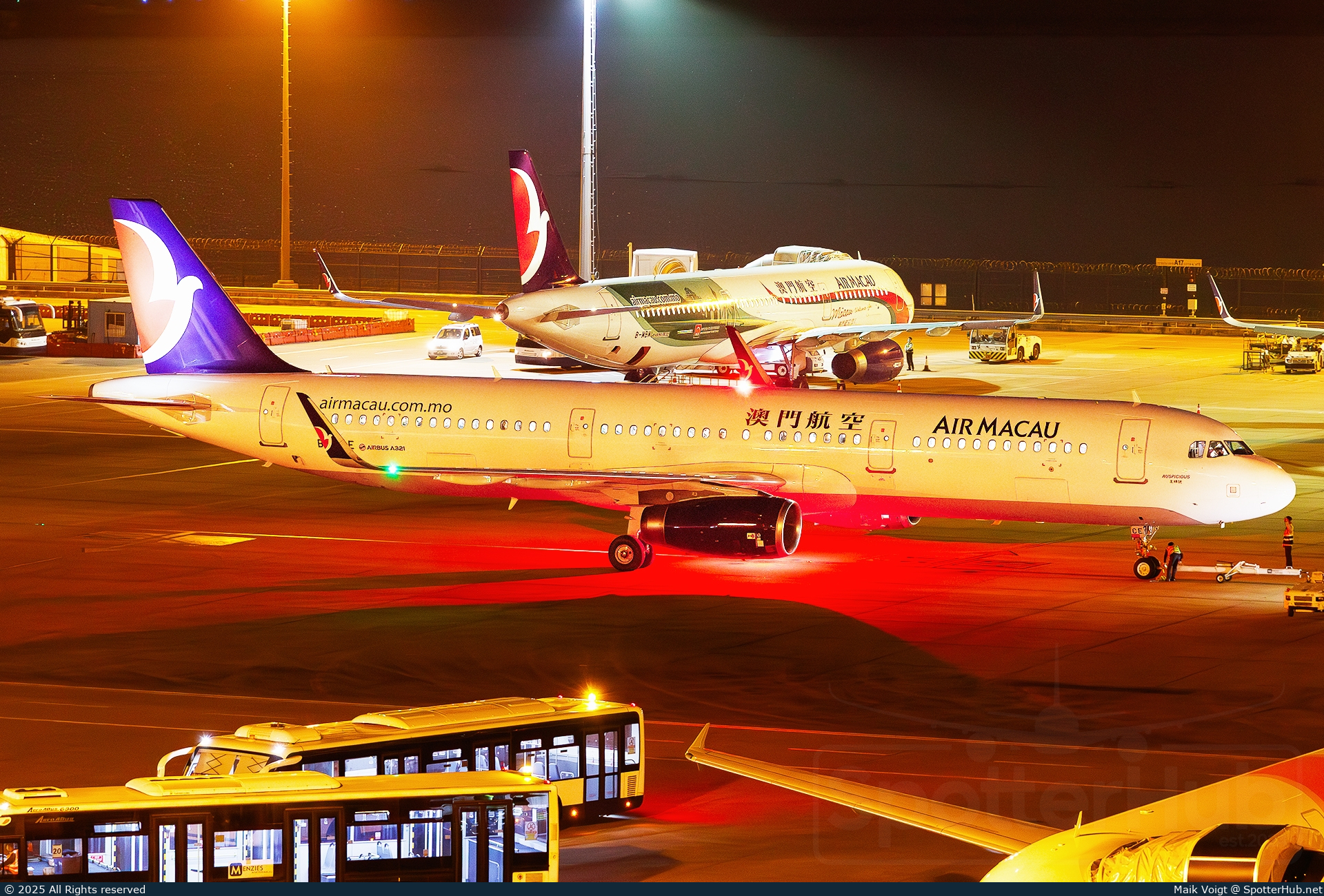 Photo of B-MCE - Airbus A321-231 operated by Air Macau