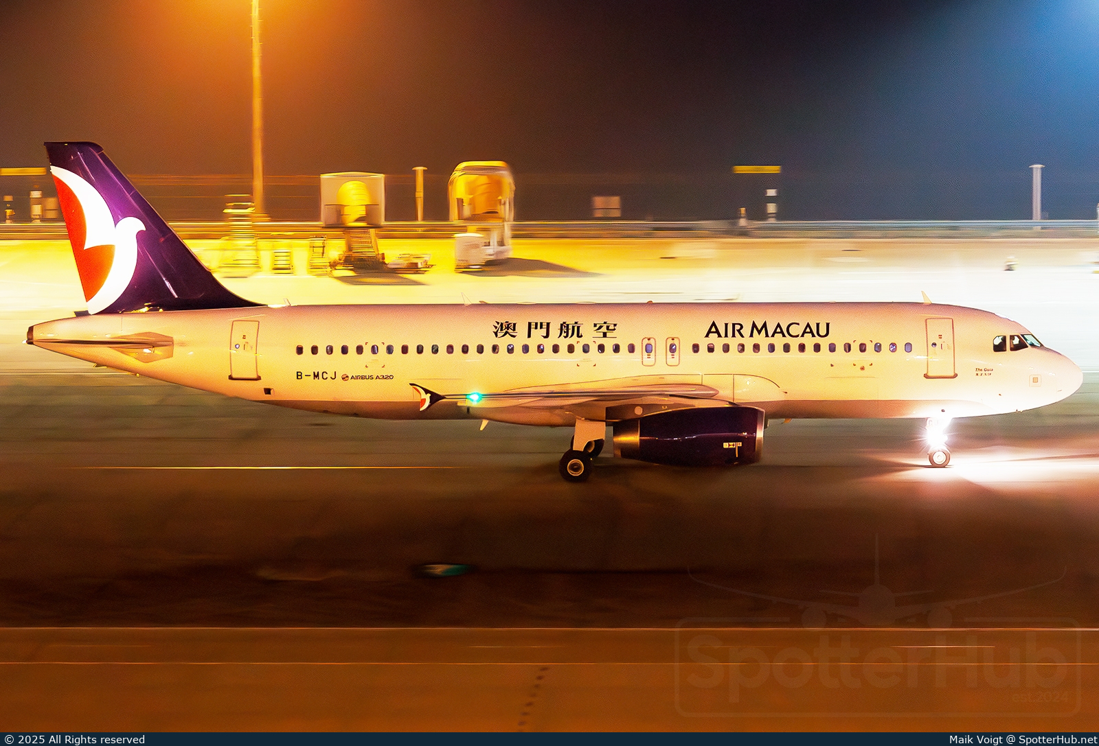 Photo of B-MCJ - Airbus A320-232 operated by Air Macau