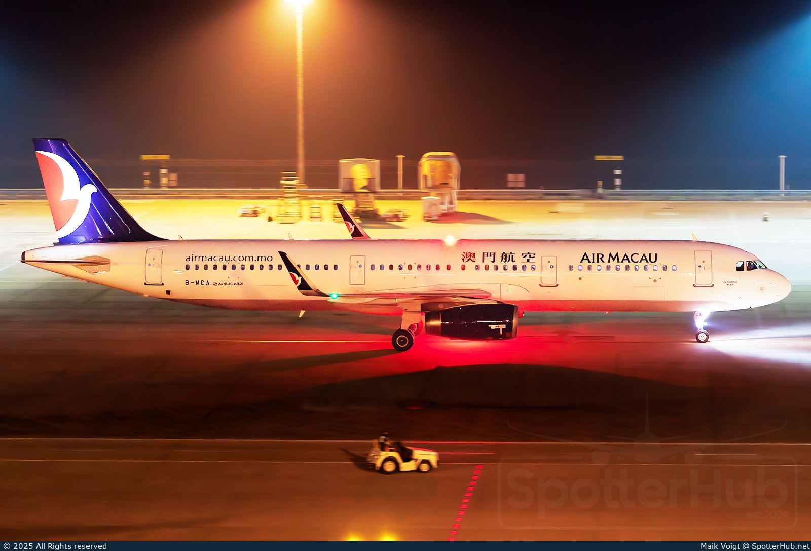 Photo of B-MCA - Airbus A321-231 operated by Air Macau