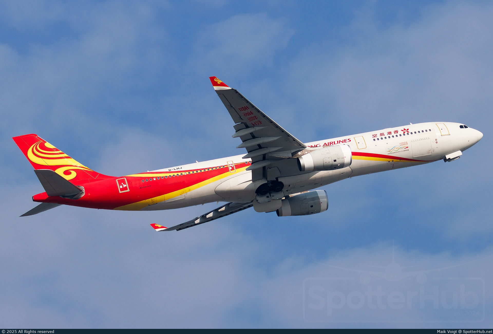 Photo of B-LHJ - Airbus A330-343 operated by Hong Kong Airlines