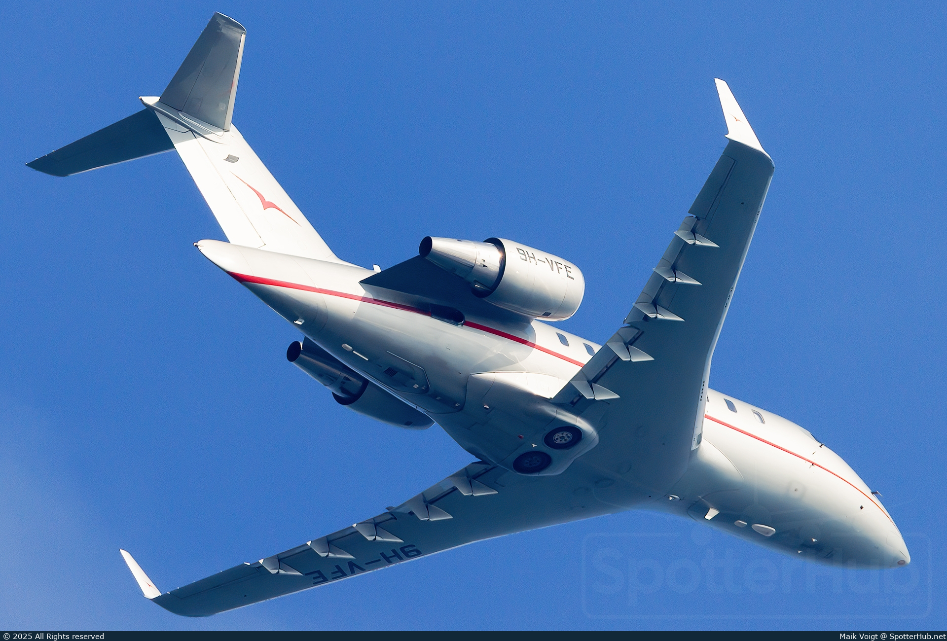 Photo of 9H-VFE - Bombardier Challenger 605 operated by VistaJet