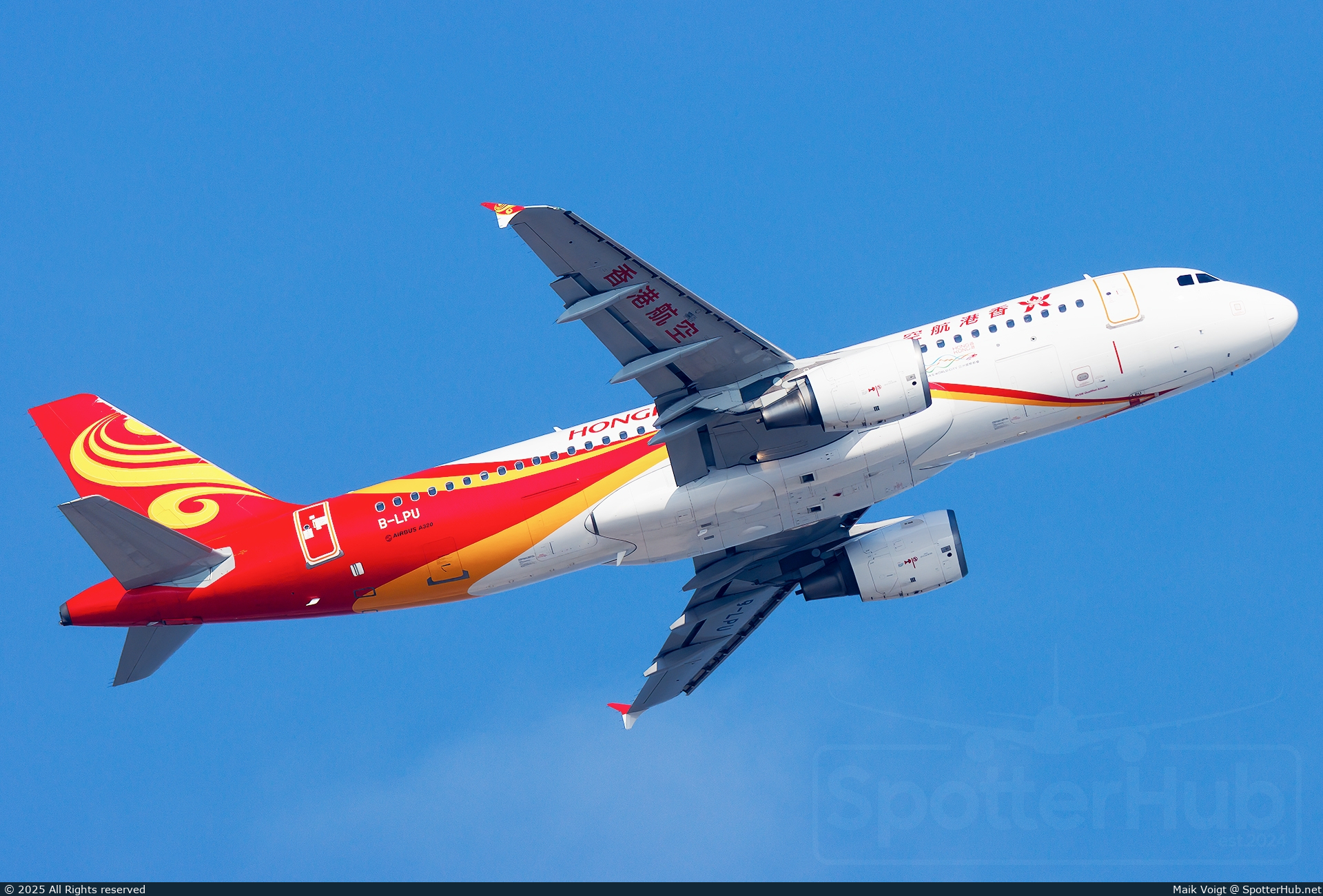 Photo of B-LPU - Airbus A320-214 operated by Hong Kong Airlines