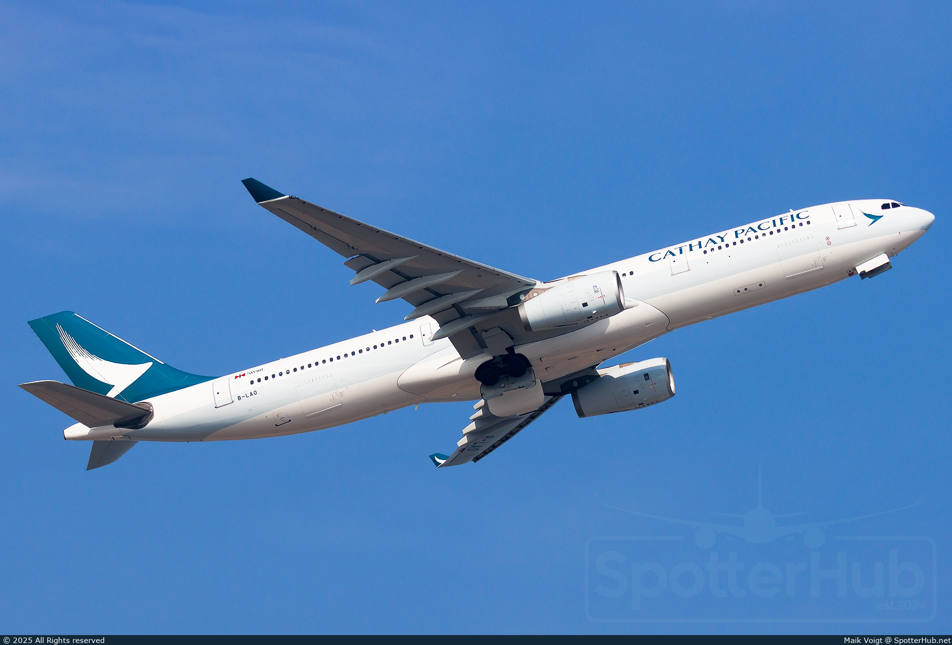 Photo of B-LAO - Airbus A330-343 operated by Cathay Pacific Airways