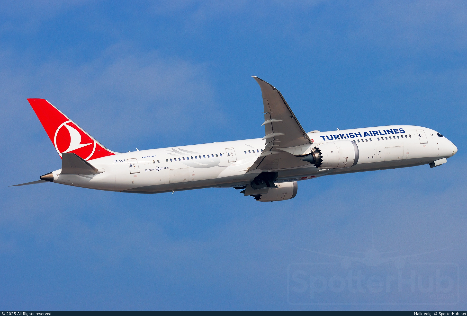 Photo of TC-LLJ - Boeing 787-9 Dreamliner operated by Turkish Airlines
