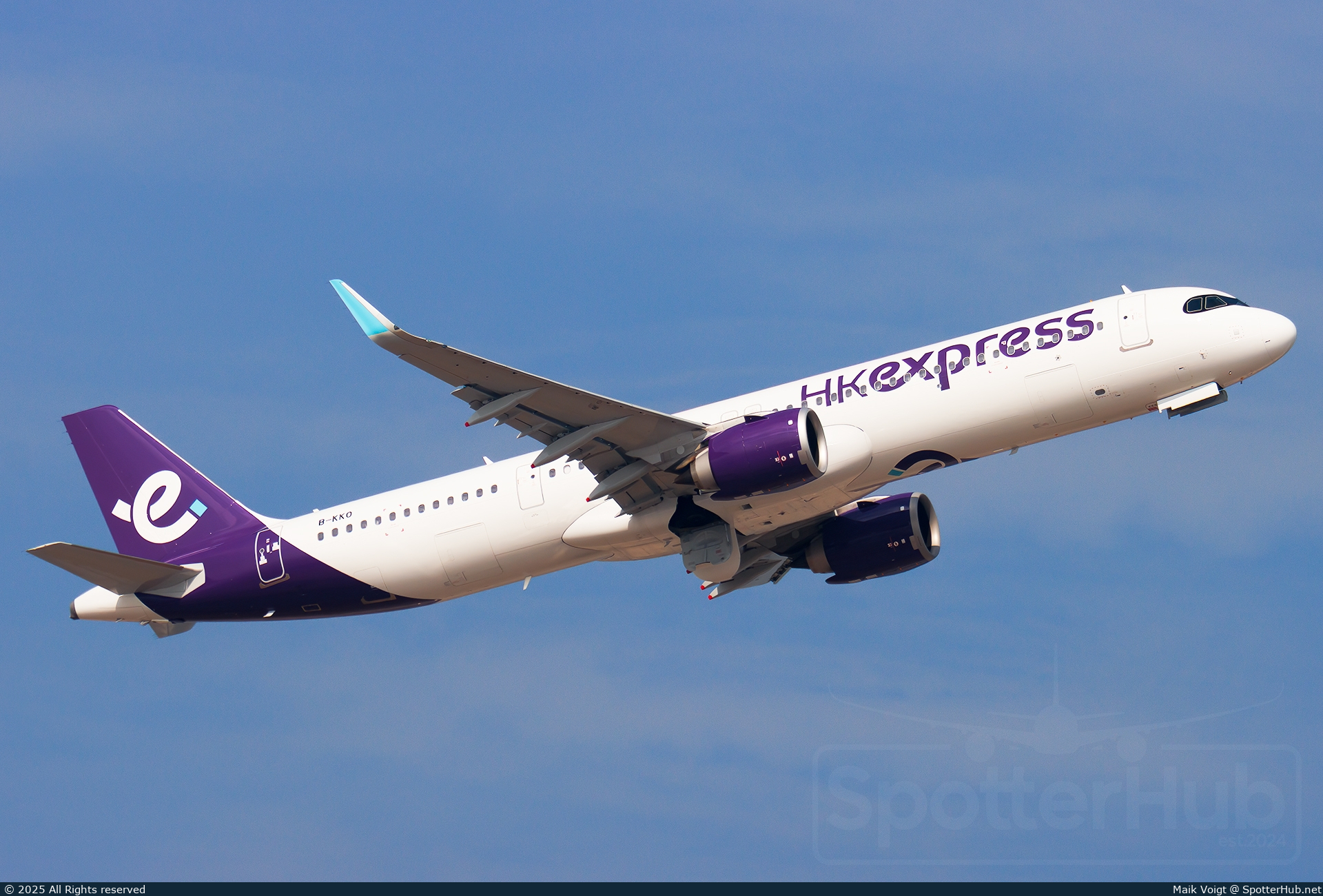 Photo of B-KKO - Airbus A321-251NX operated by Hong Kong Express