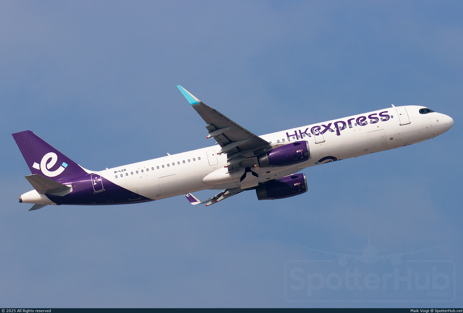Photo of B-LEK - Airbus A321-231 operated by Hong Kong Express