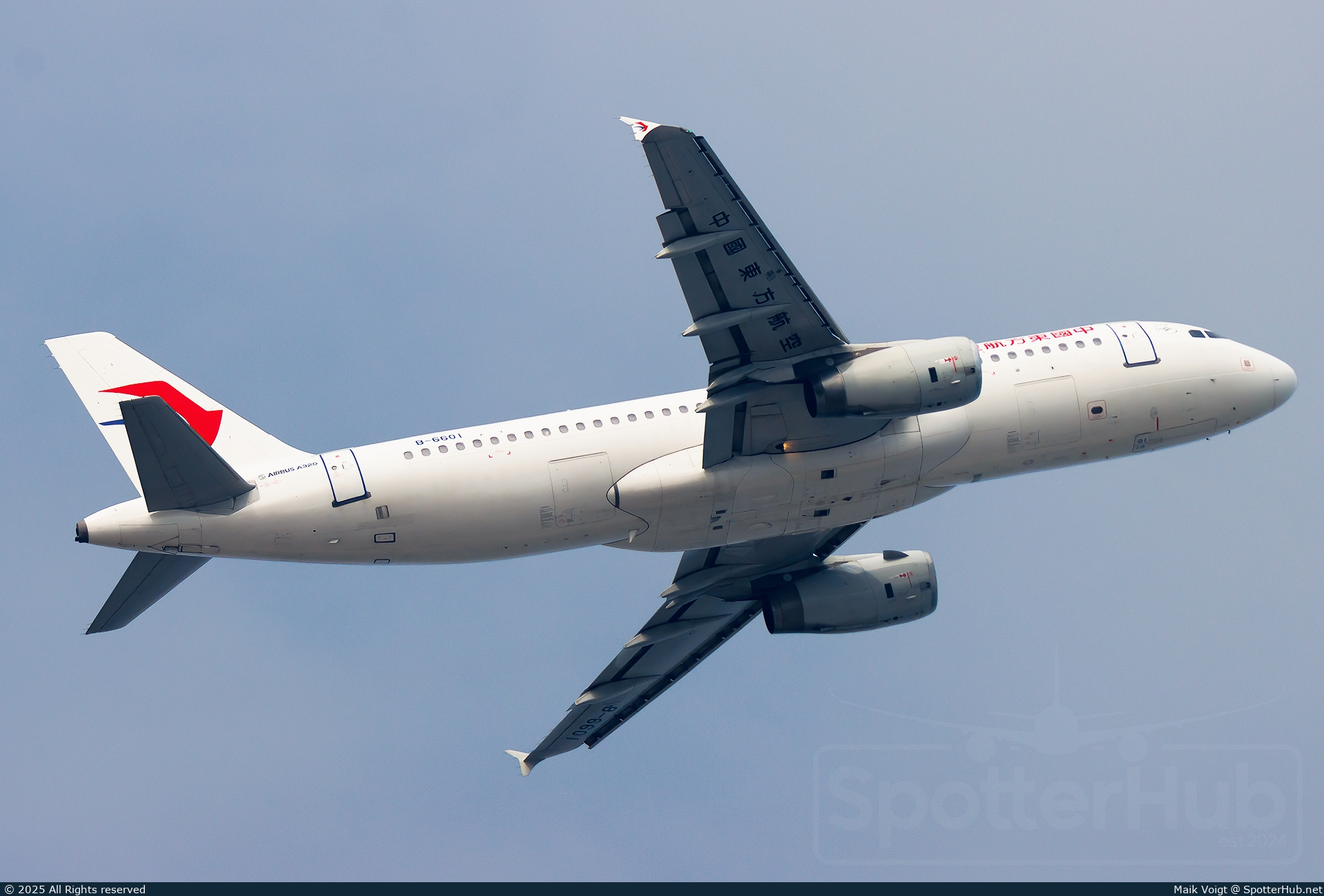 Photo of B-6601 - Airbus A320-232 operated by China Eastern Airlines