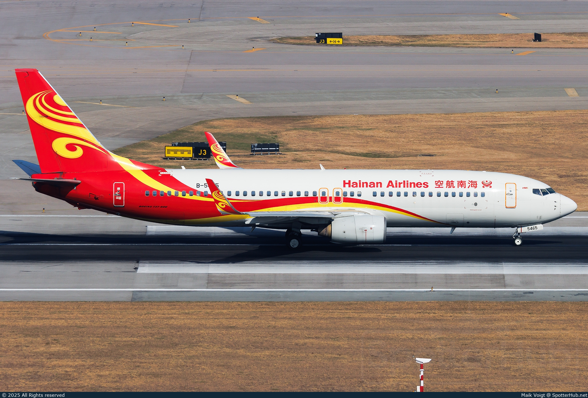 Photo of B-5465 - Boeing 737-84P operated by Hainan Airlines