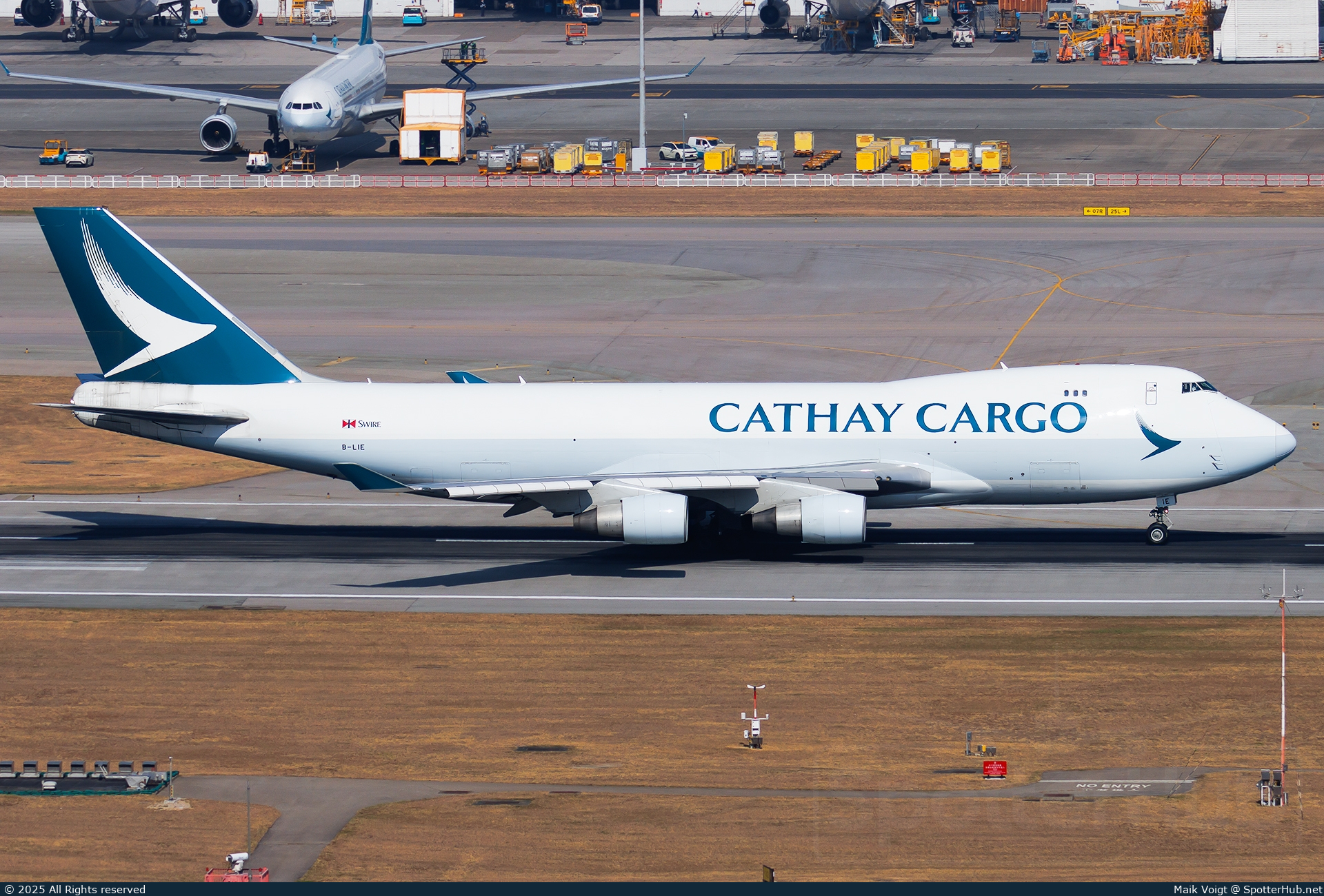 Photo of B-LIE - Boeing 747-467F(ER) operated by Cathay Pacific Cargo