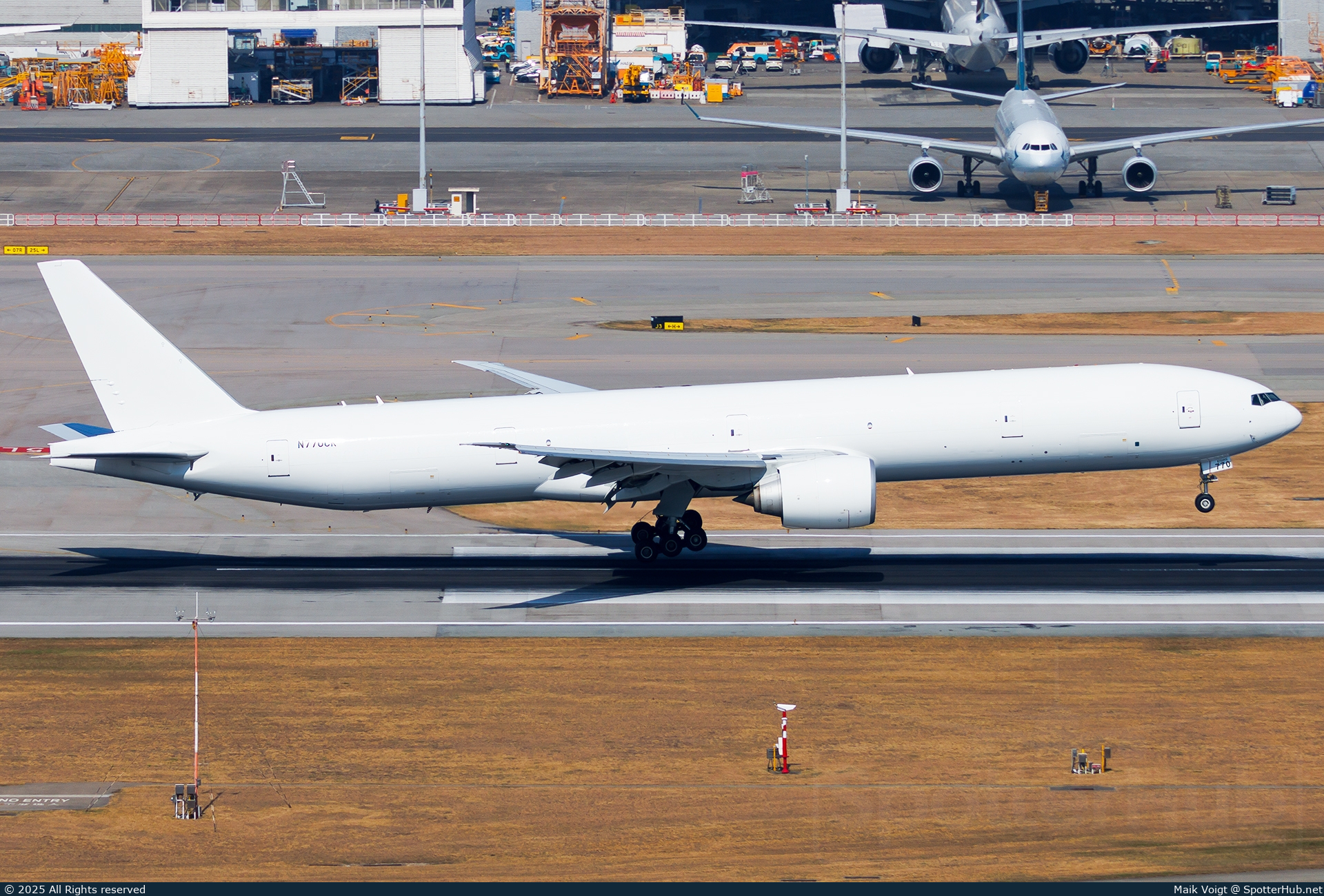 Photo of N770CK - Boeing 777-36N(ER)(SF) operated by Kalitta Air