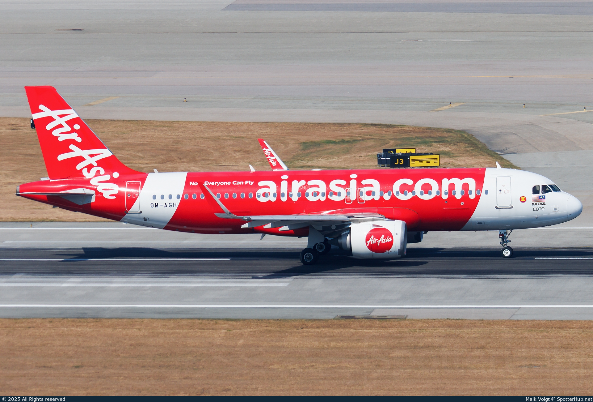 Photo of 9M-AGH - Airbus A320-251N operated by AirAsia