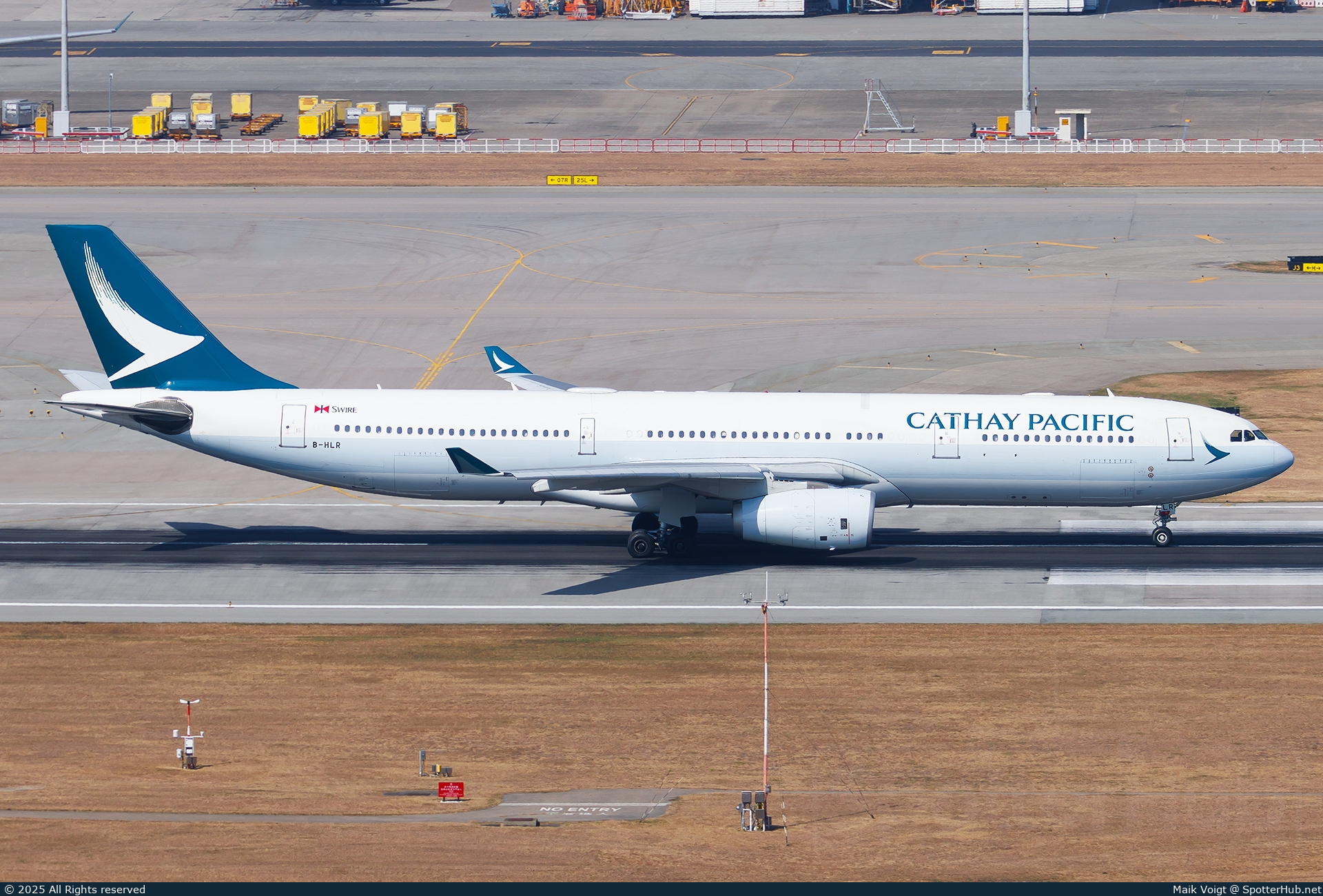 Photo of B-HLR - Airbus A330-343 operated by Cathay Pacific Airways