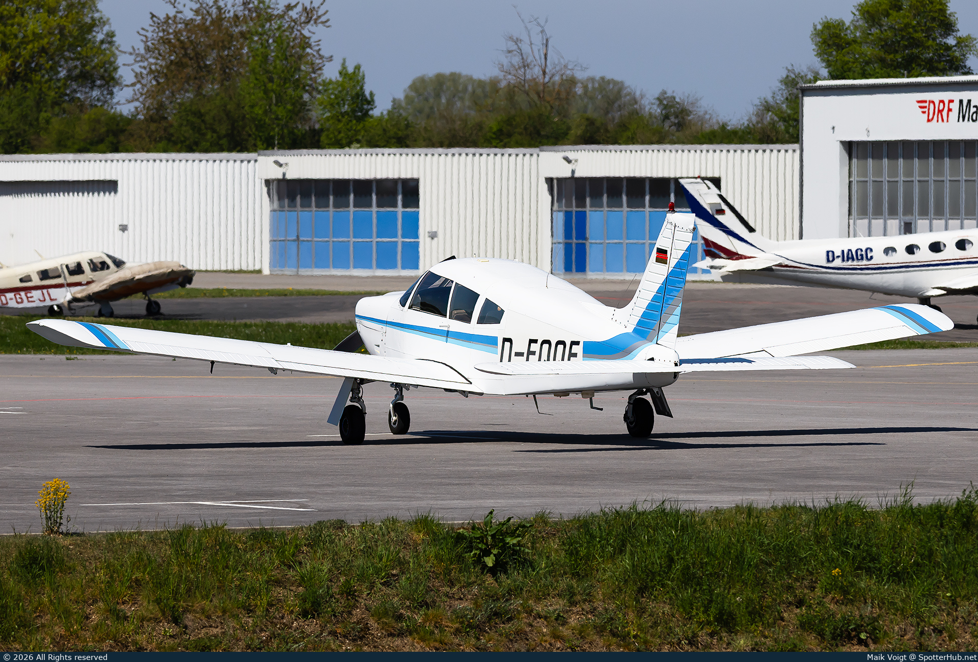Photo of D-EQQE - Piper PA-28R-200 Cherokee Arrow II operated by Private