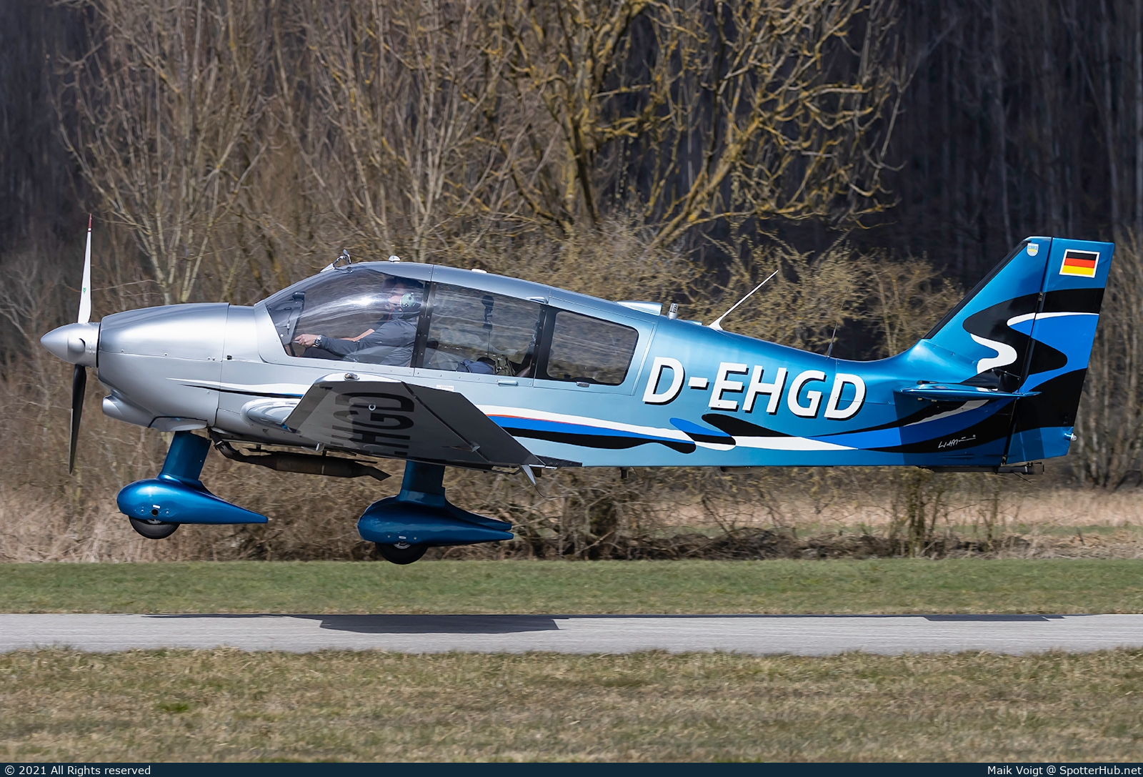 Photo of D-EHGD - Robin DR400/180 Régent operated by Ikarus Luftsportclub Schleißheim