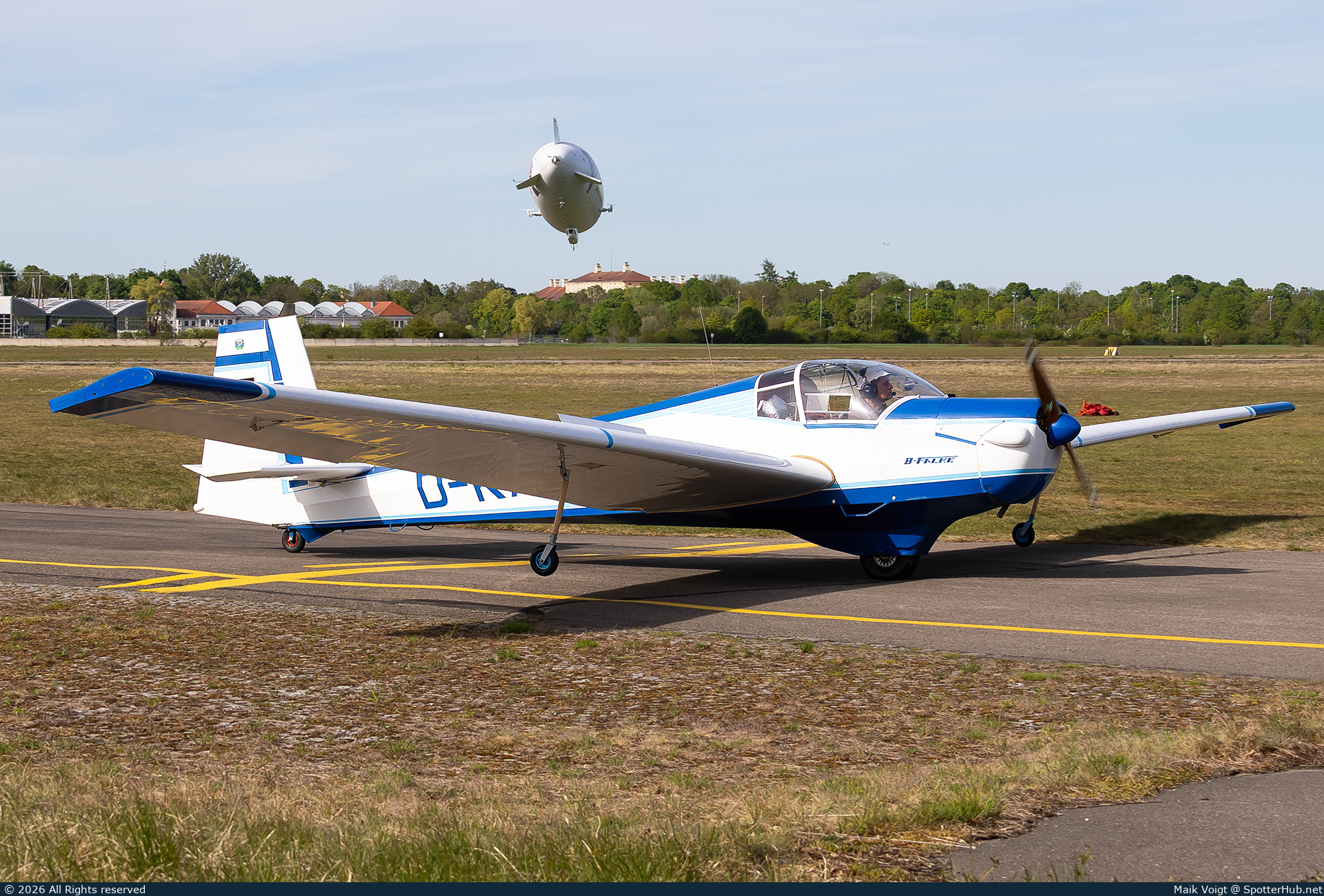 Photo of D-KACF - Scheibe SF 25B Falke operated by Private