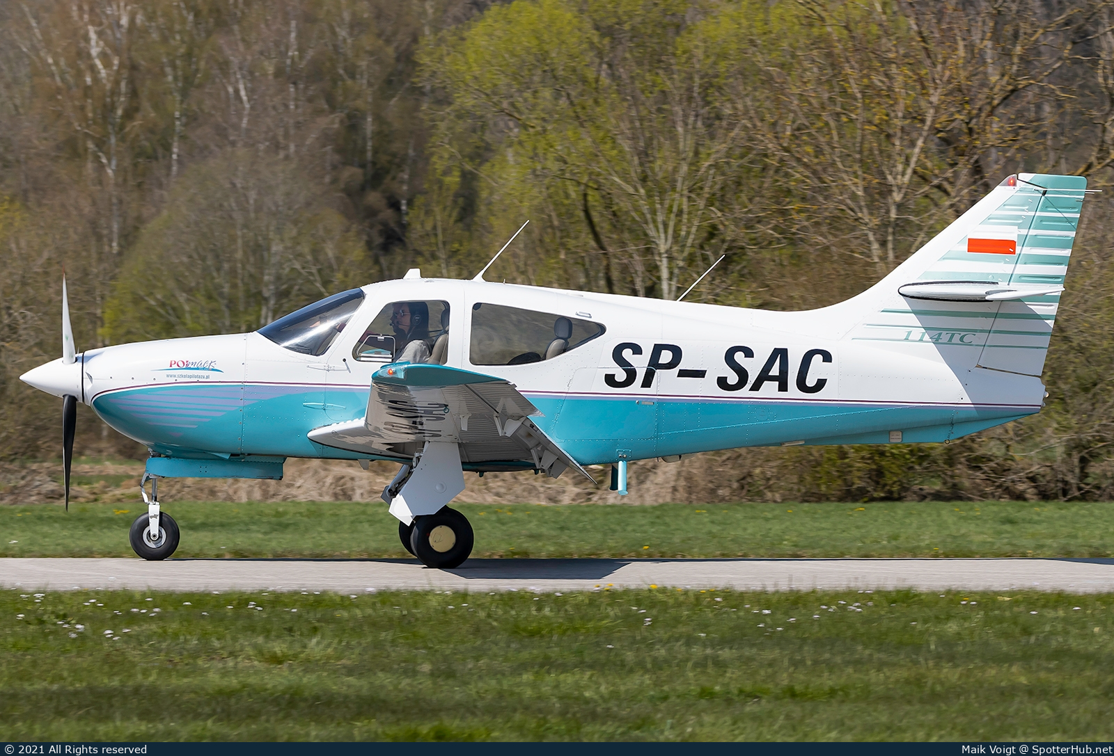 Photo of SP-SAC - Rockwell Commander 114TC operated by Pol Mack Szkoła Pilotażu