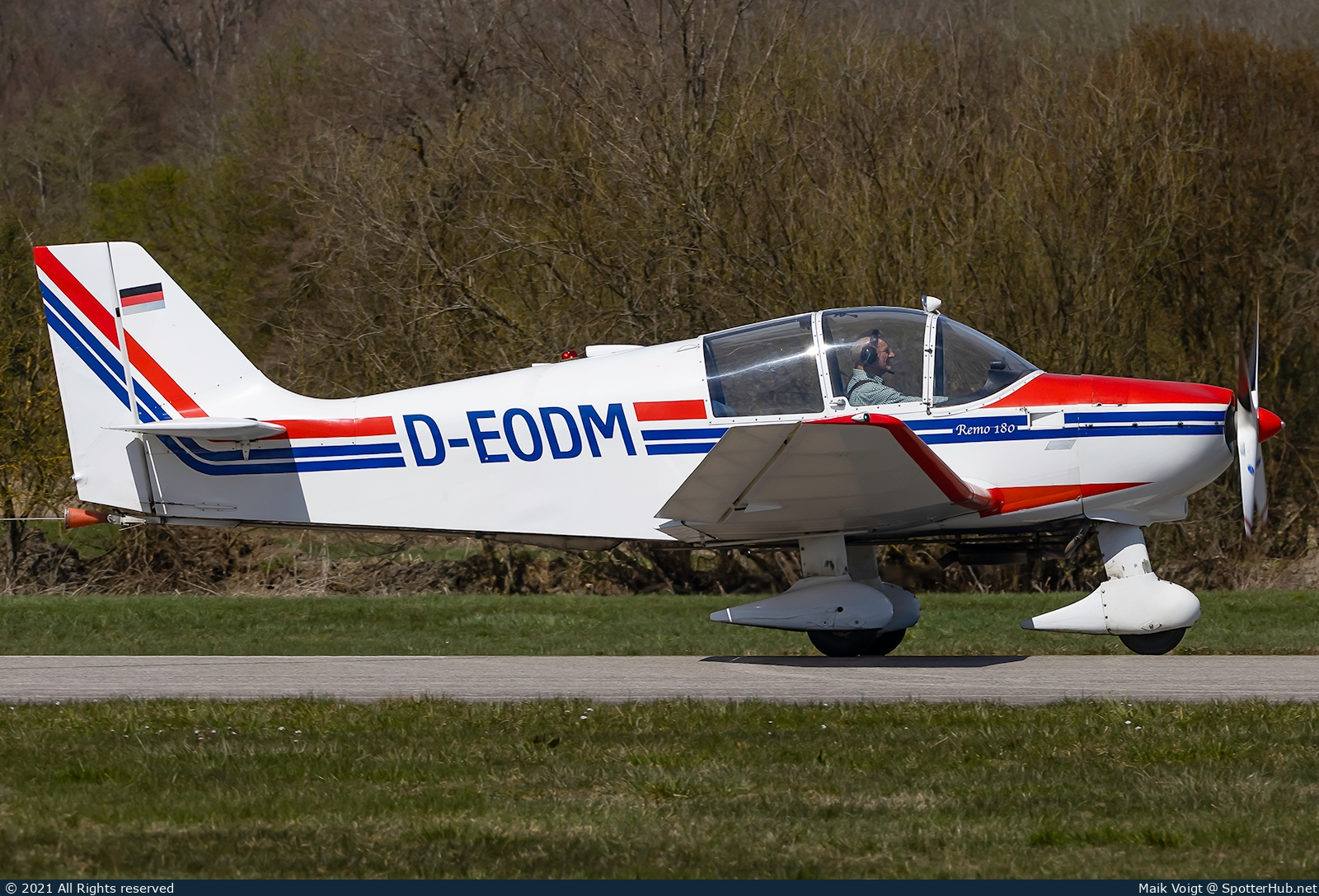 Photo of D-EODM - Robin DR300/180R Remorqueur operated by Fluggruppe Alt-Neuötting