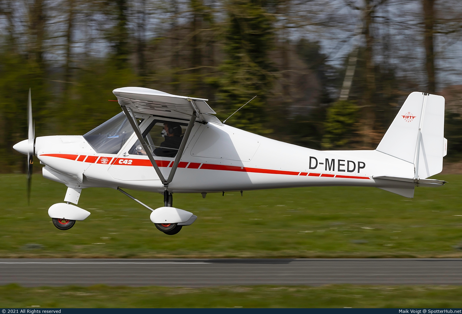 Photo of D-MEDP - Comco Ikarus C42 B operated by Luftsportverein Münster