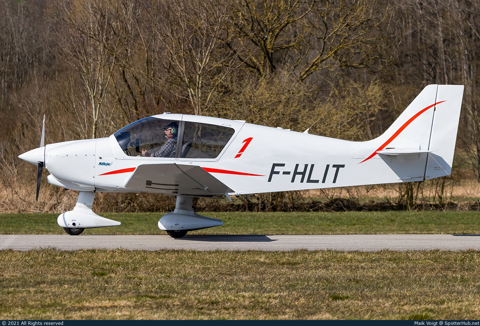 Photo of F-HLIT - Robin DR401/120 operated by Fliegergruppe Leutkirch