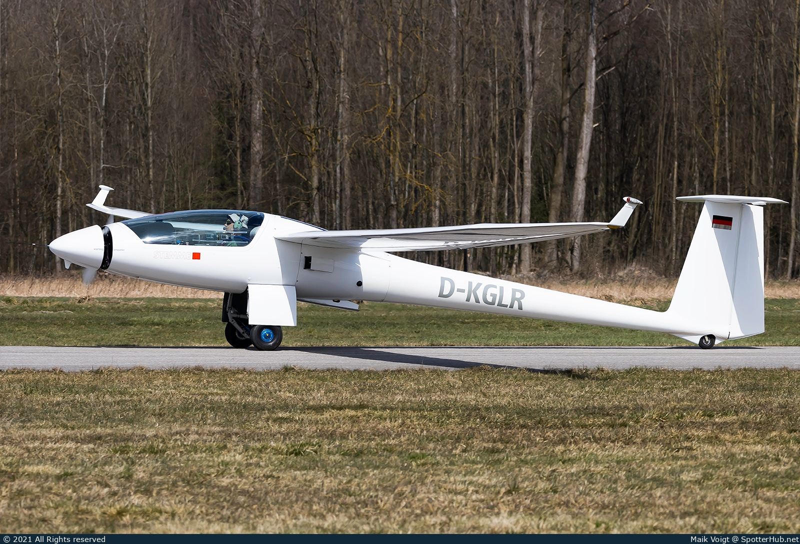 Photo of D-KGLR - Stemme S10-VT operated by Fliegergruppe Mosbach