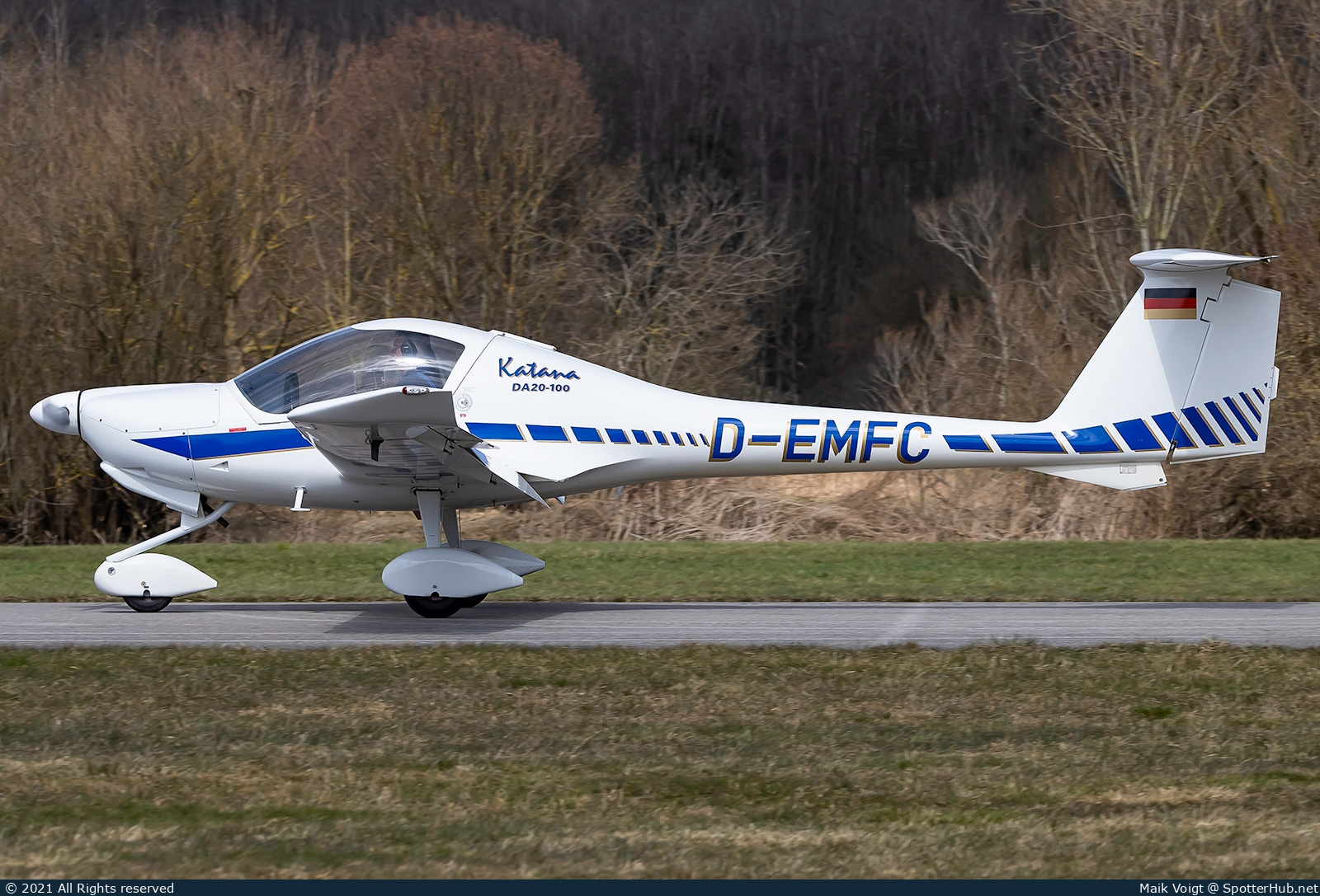 Photo of D-EMFC - Diamond DA20-100 Katana operated by Fliegerclub Mühldorf