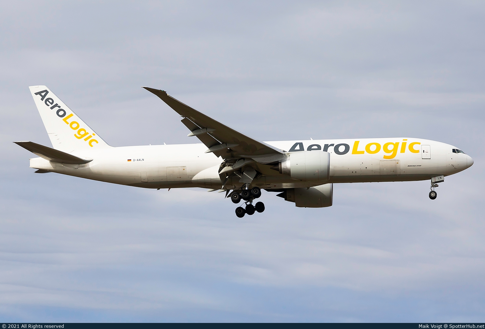 Photo of D-AALN - Boeing 777-F operated by AeroLogic