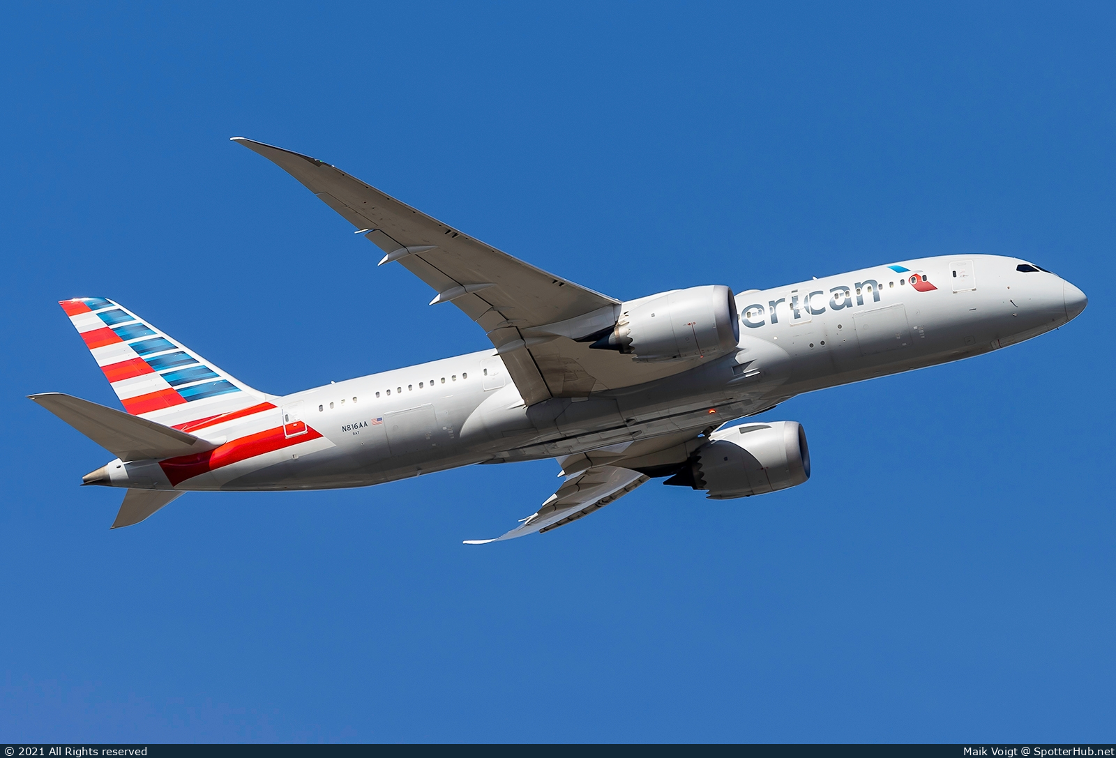 Photo of N816AA - Boeing 787-8 Dreamliner operated by American Airlines