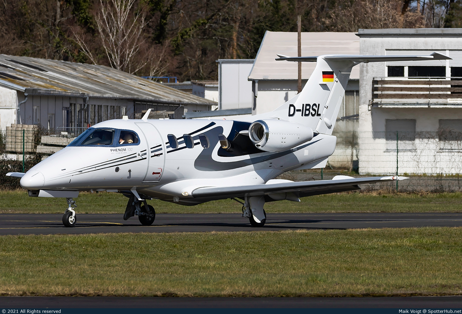 Photo of D-IBSL - Embraer Phenom 100 operated by Avia Mobil
