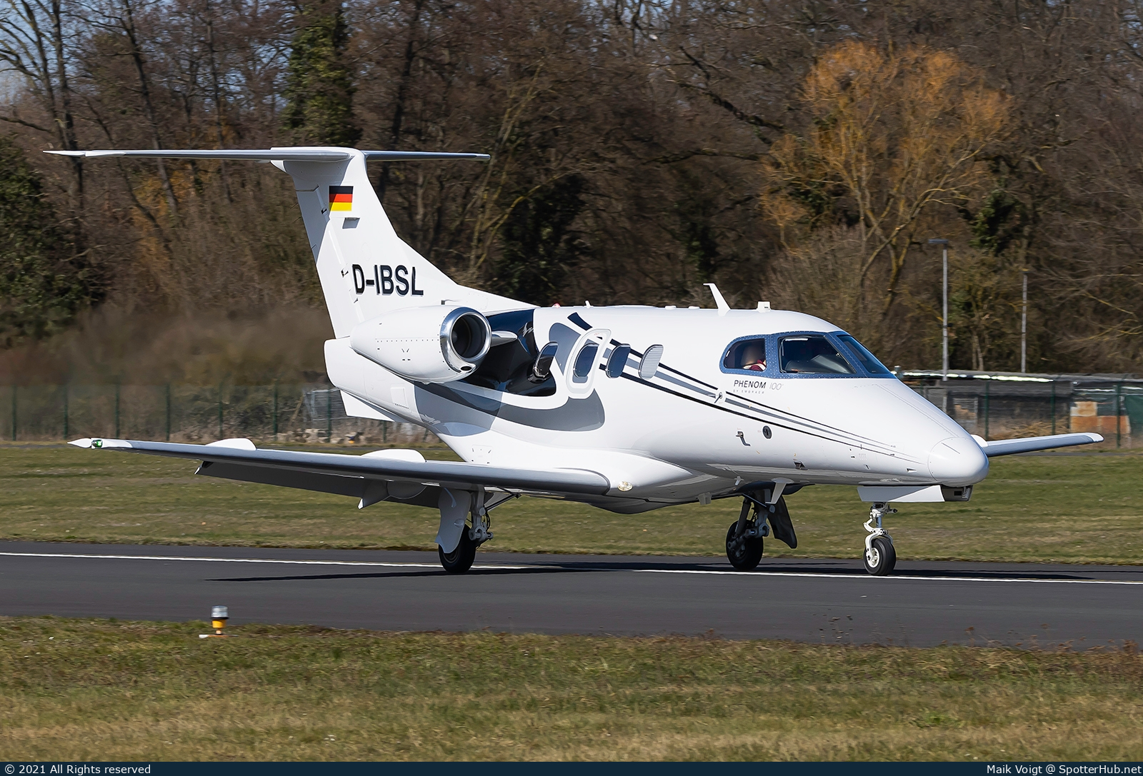 Photo of D-IBSL - Embraer Phenom 100 operated by Avia Mobil