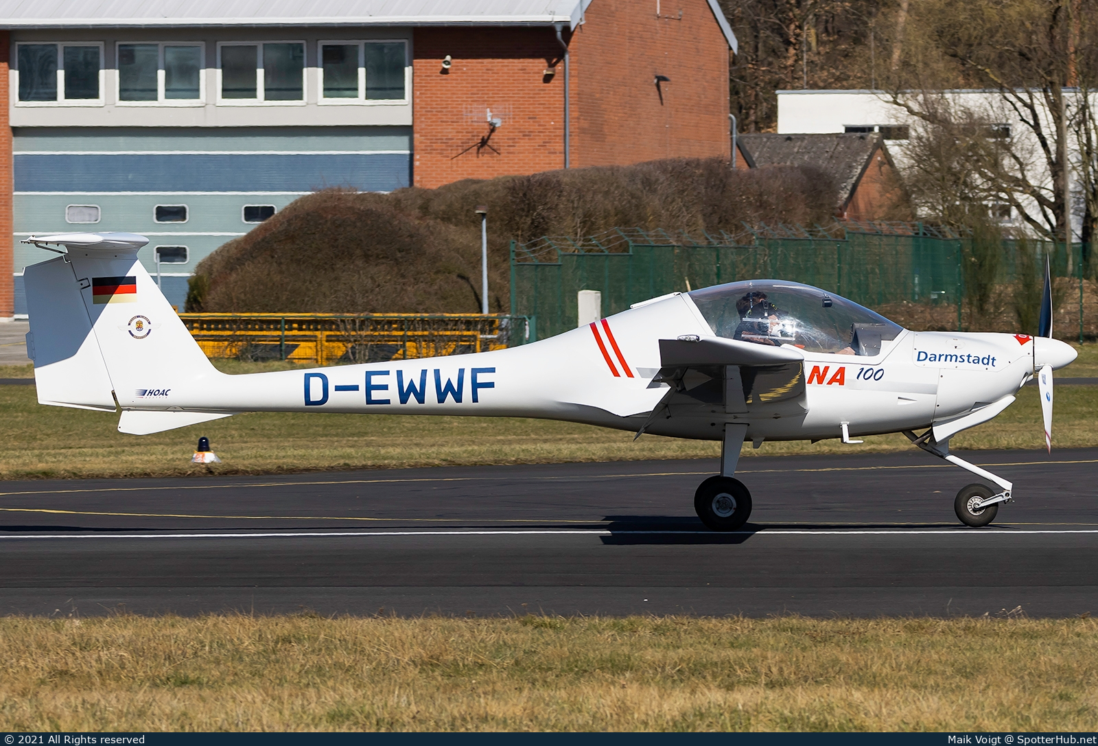 Photo of D-EWWF - Diamond DV20-100 Katana operated by DFS Fliegerclub