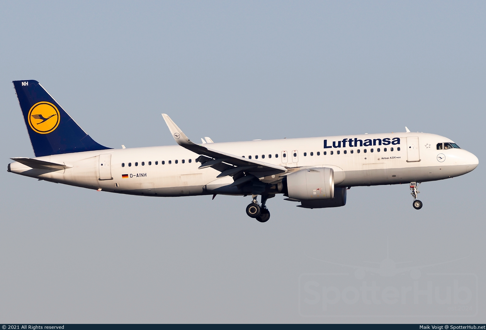 Photo of D-AINH - Airbus A320-271N operated by Lufthansa