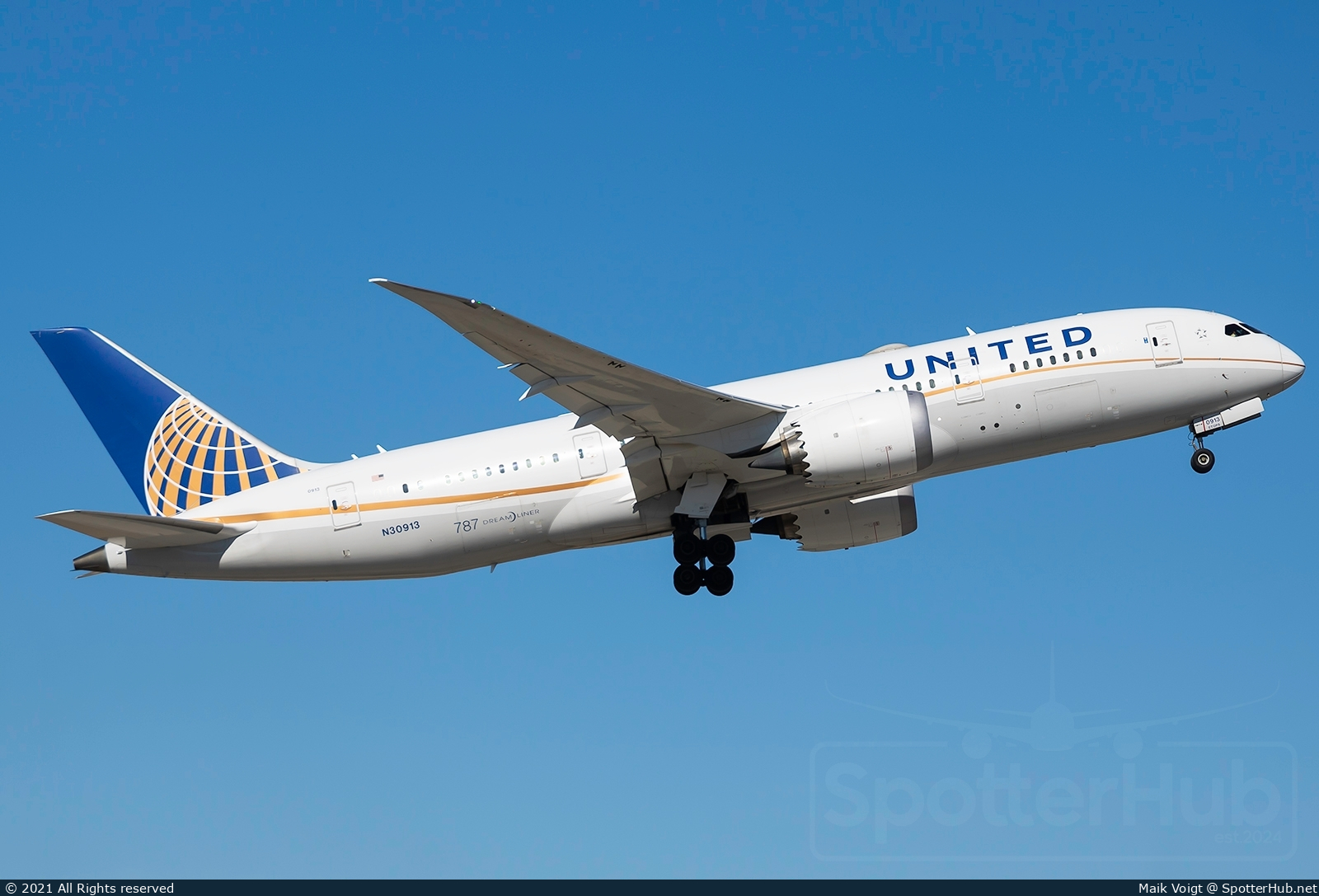 Photo of N30913 - Boeing 787-8 Dreamliner operated by United Airlines