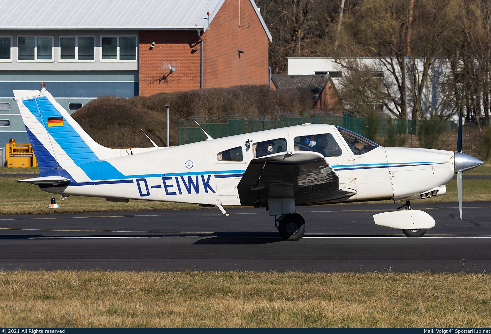 Photo of D-EIWK - Piper PA-28-236 Dakota operated by Hessen-Flieger
