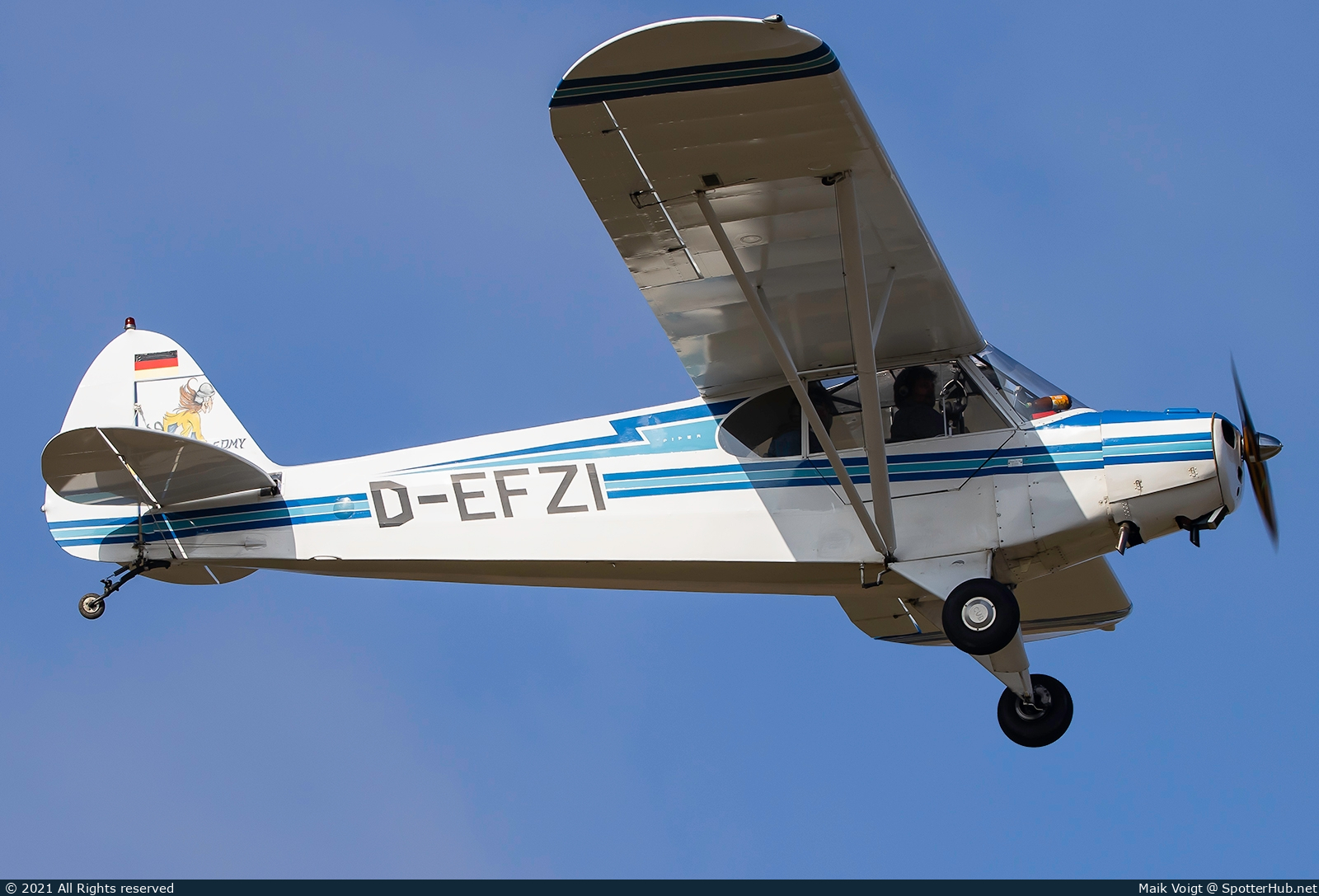 Photo of D-EFZI - Piper PA-18-95 Super Cub operated by Private