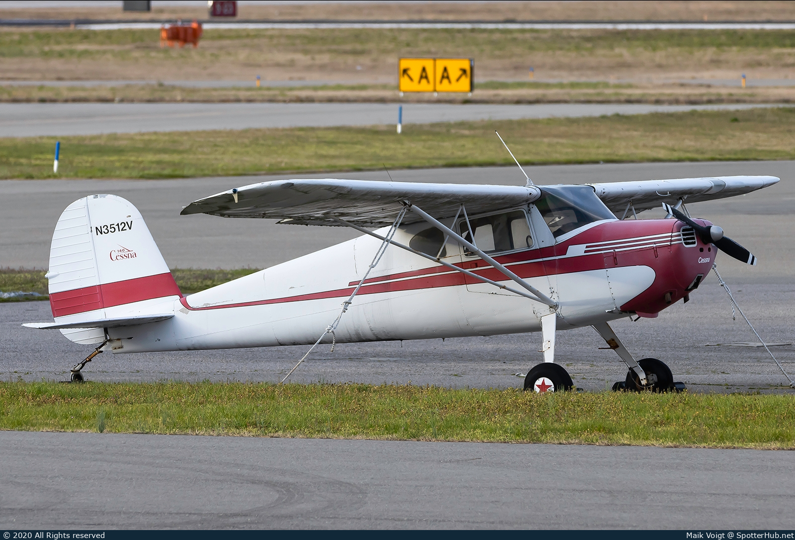 Photo of N3512V - Cessna 140 operated by Private