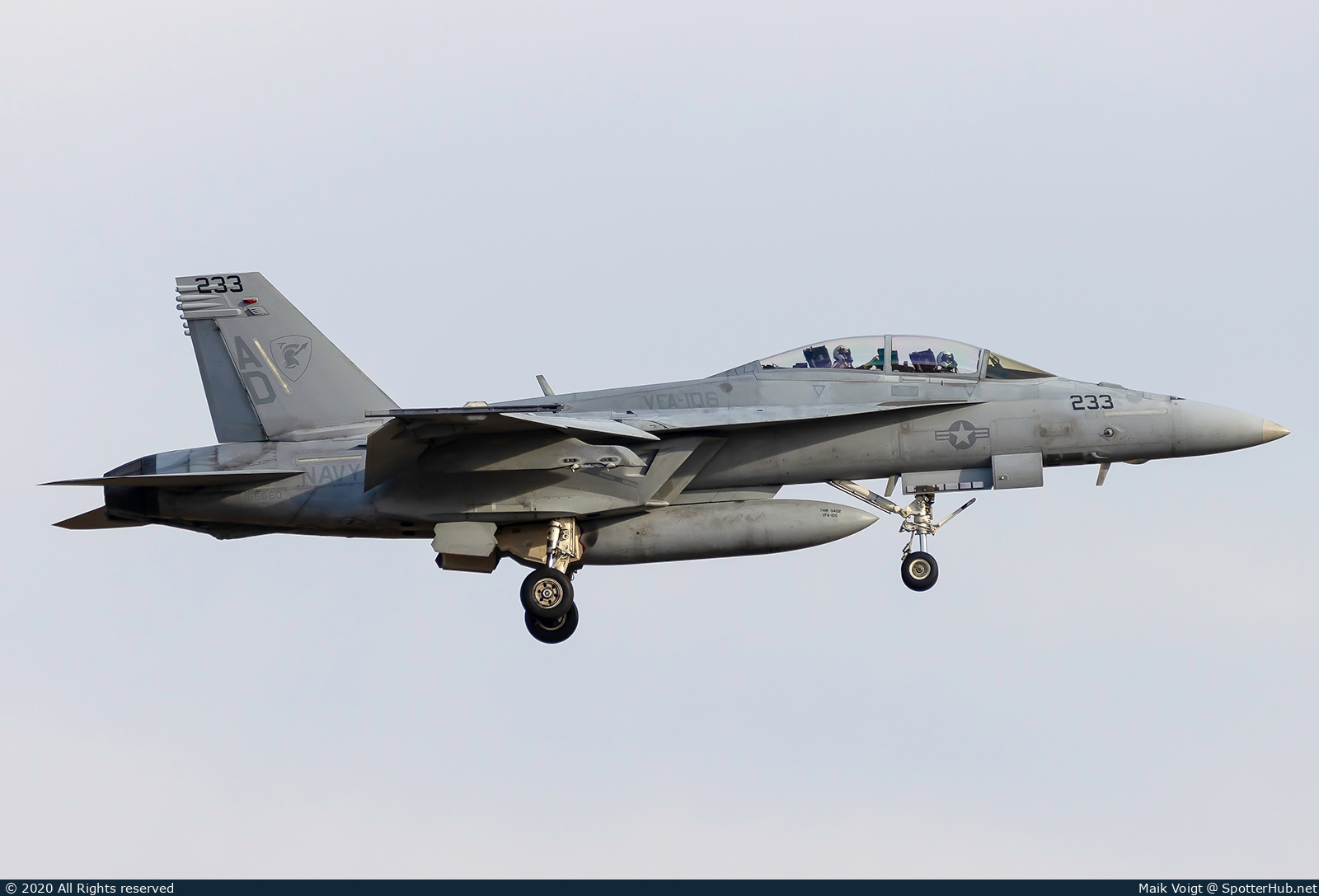 Photo of 166660 - Boeing F/A-18F Super Hornet operated by US Navy