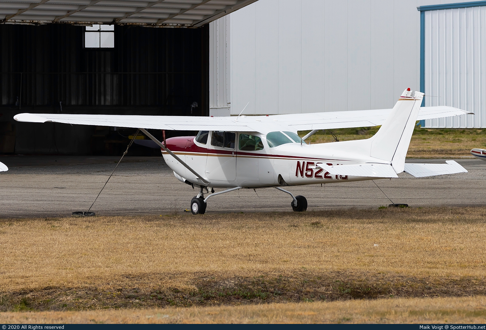 Photo of N5221U - Cessna 172RG Cutlass RG operated by Private