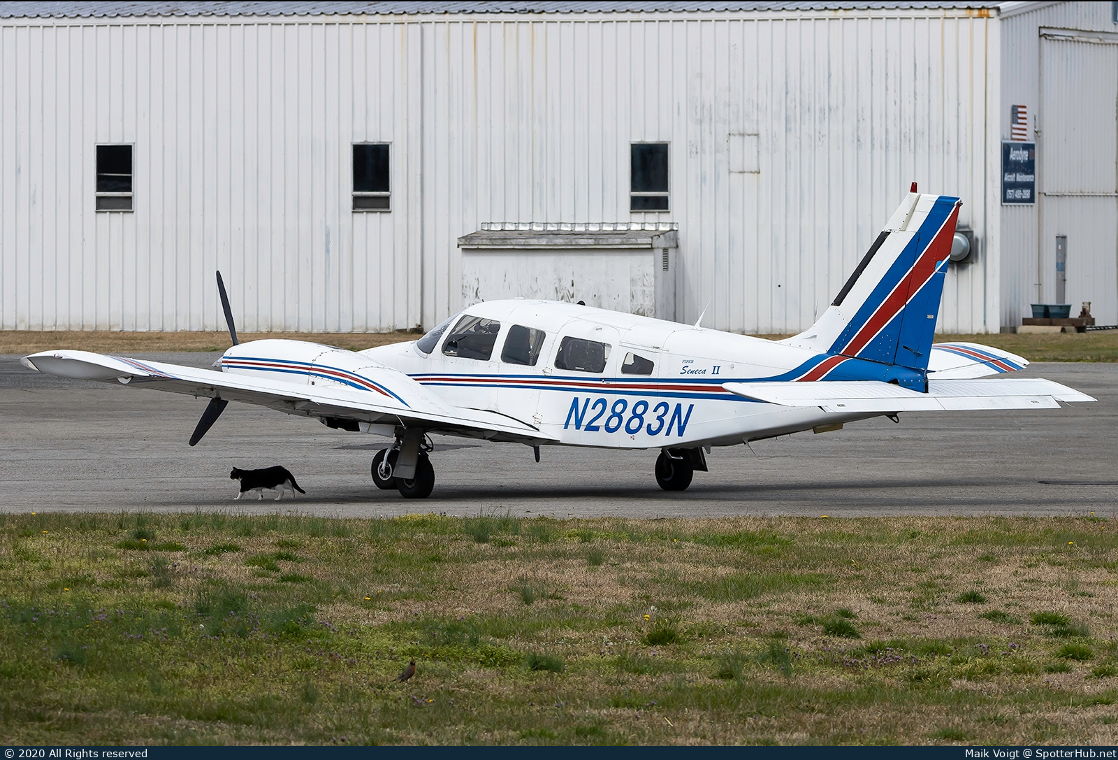 Photo of N2883N - Piper PA-34-200T Seneca II operated by Private