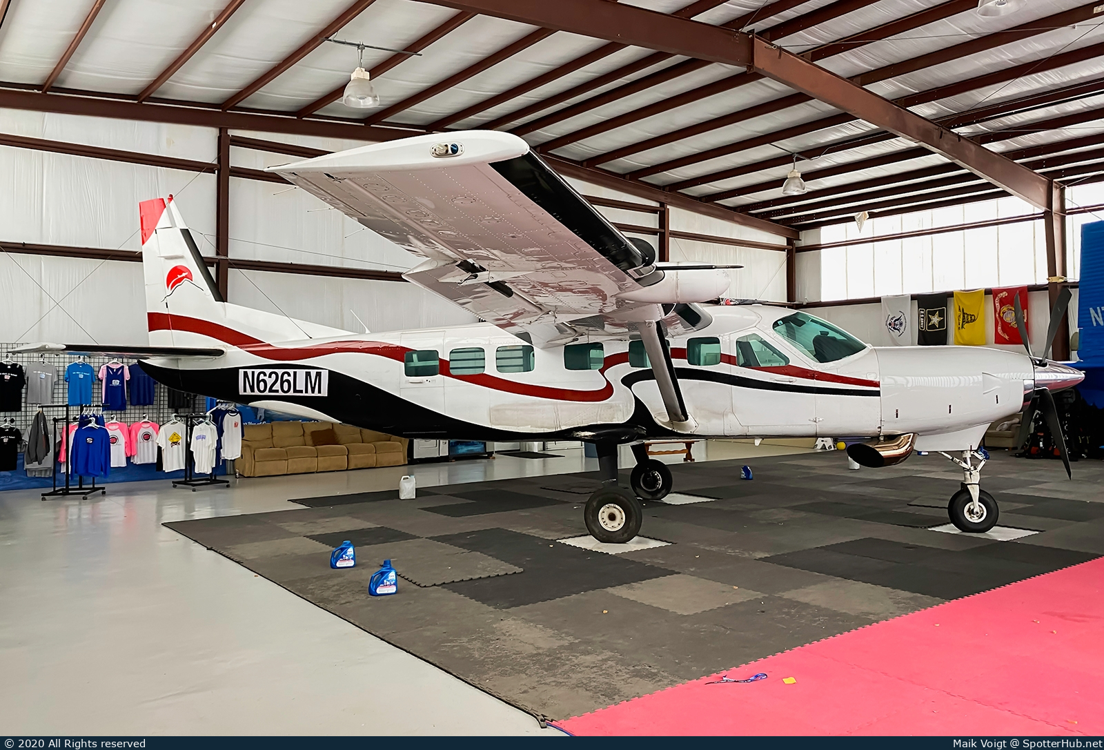 Photo of N626LM - Cessna 208B Grand Caravan operated by Skydive Suffolk