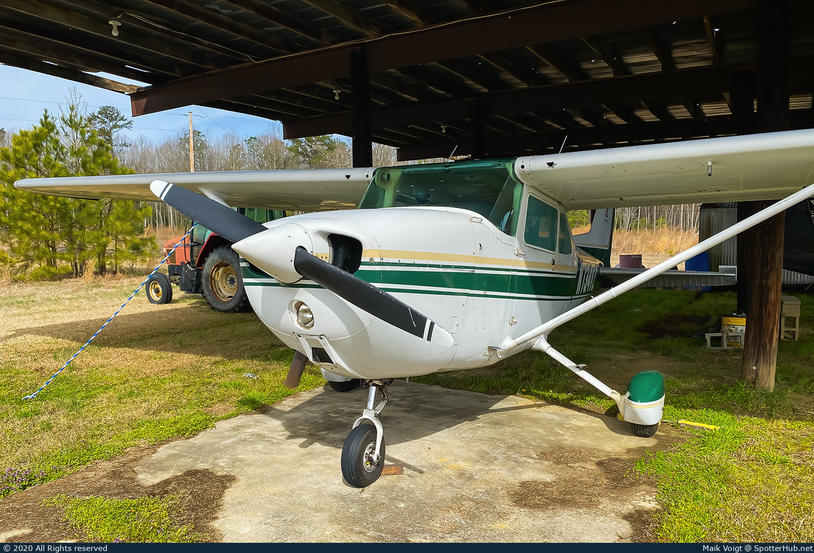 Photo of N734VZ - Cessna 172N Skyhawk II operated by Private