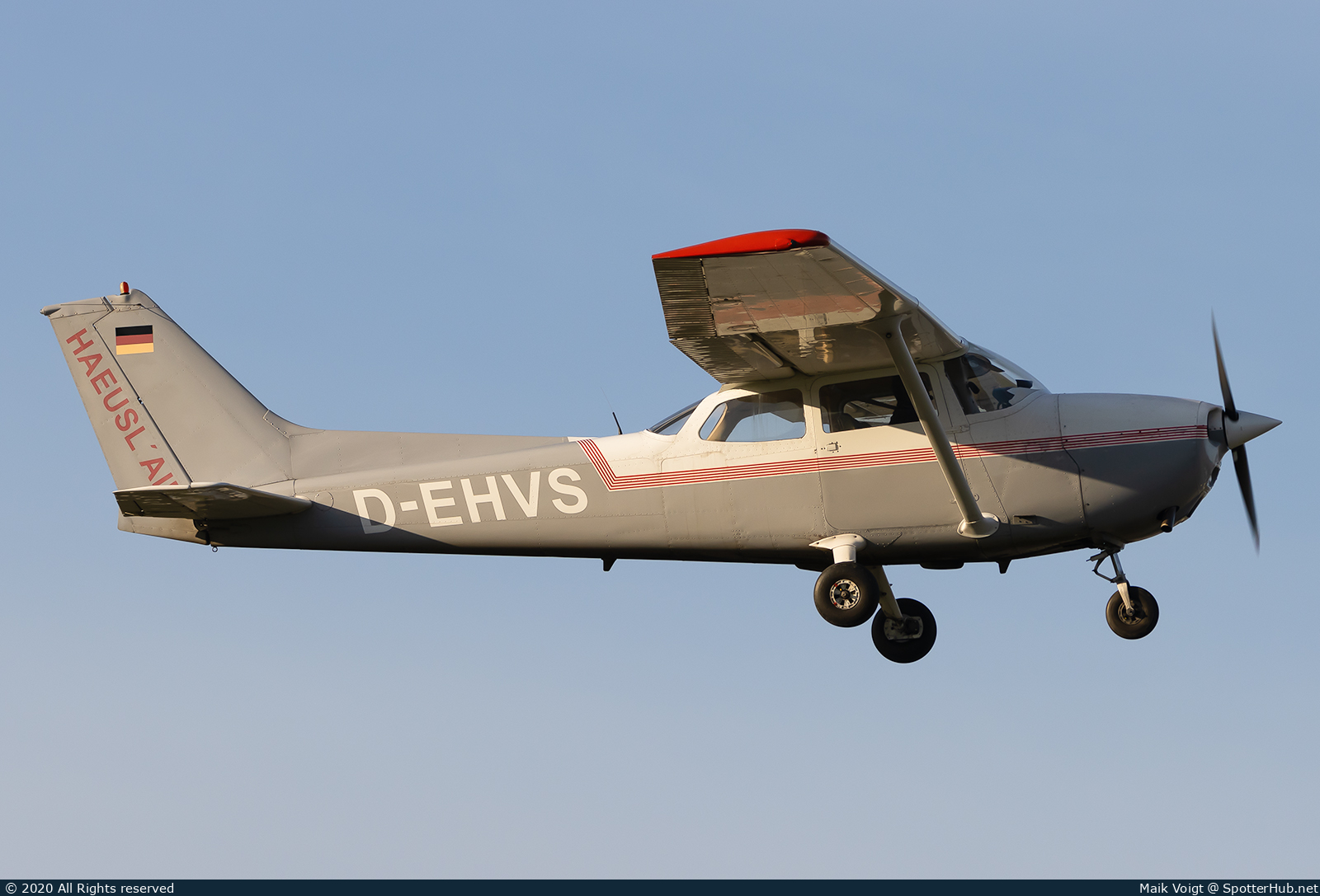 Photo of D-EHVS - Reims-Cessna F172N Skyhawk II operated by HAEUSL'AIR – Flugschule Michael Haeusler