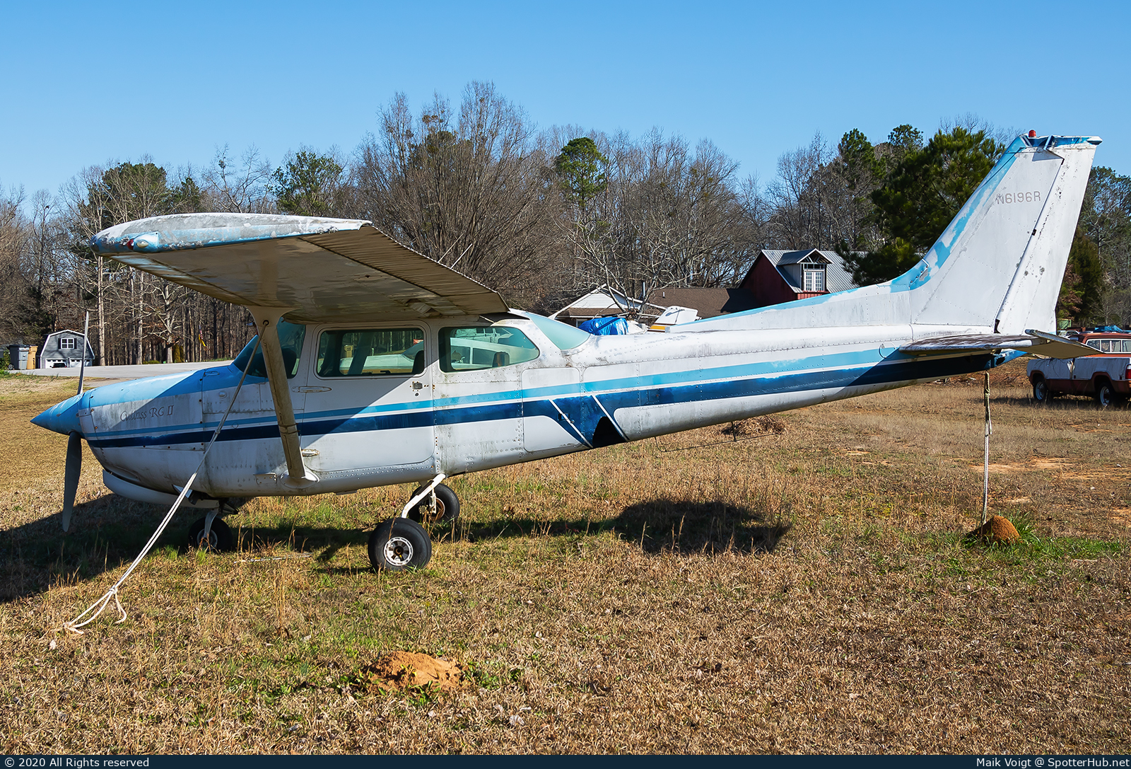 Photo of N6196R - Cessna 172RG Cutlass RG II operated by Private
