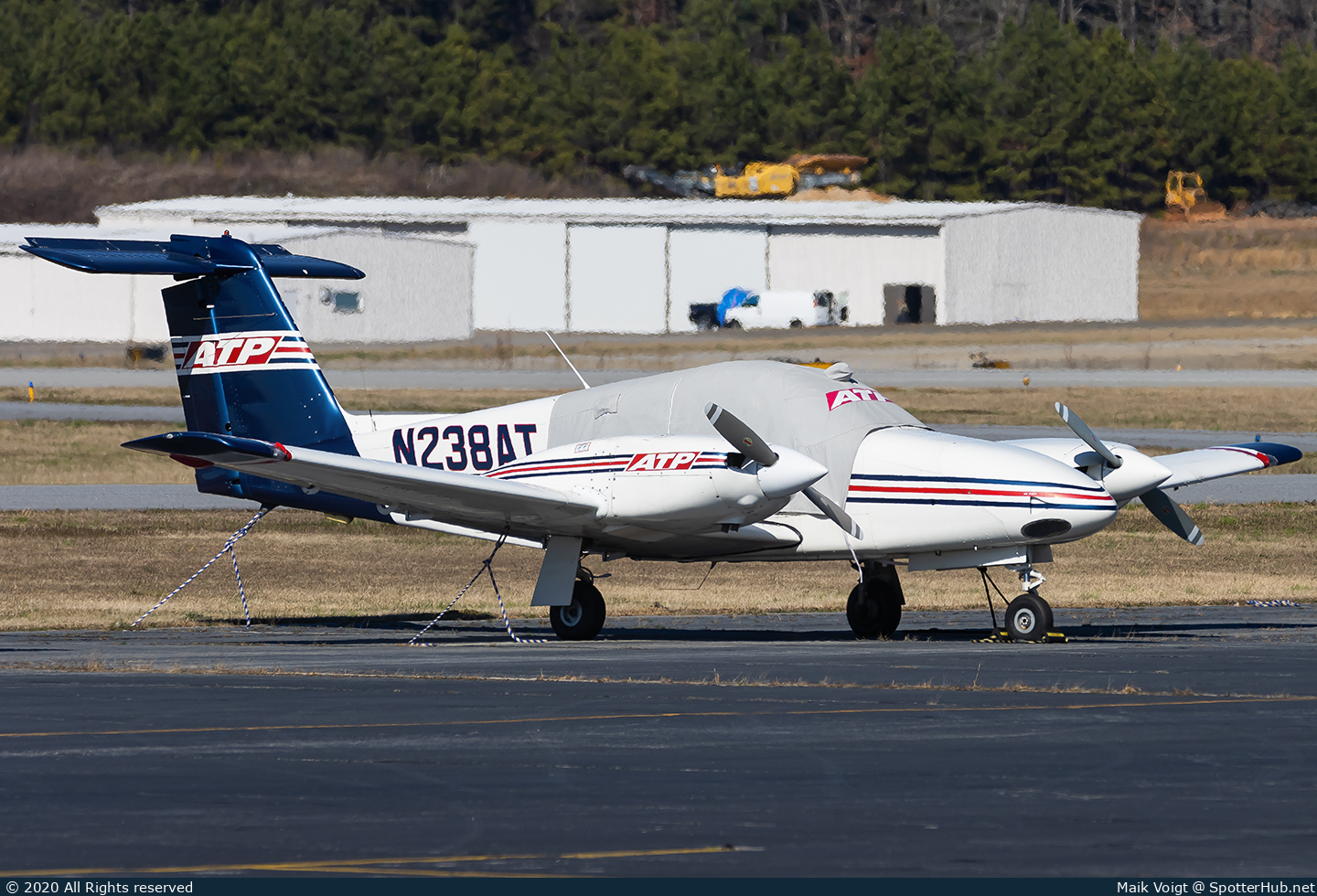 Photo of N238AT - Piper PA-44-180 Seminole operated by ATP Flight School