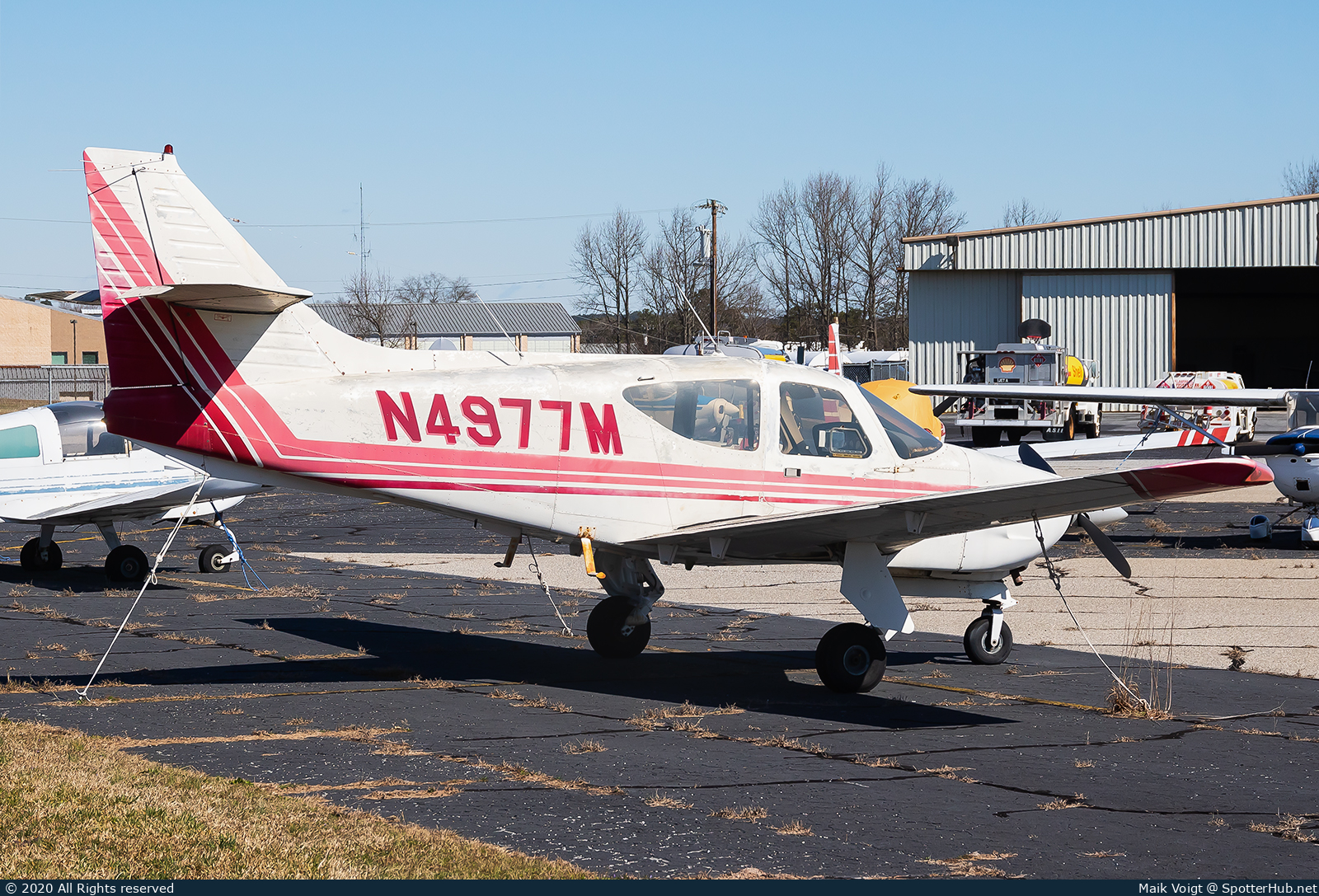 Photo of N4977M - Rockwell Commander 112B operated by Private