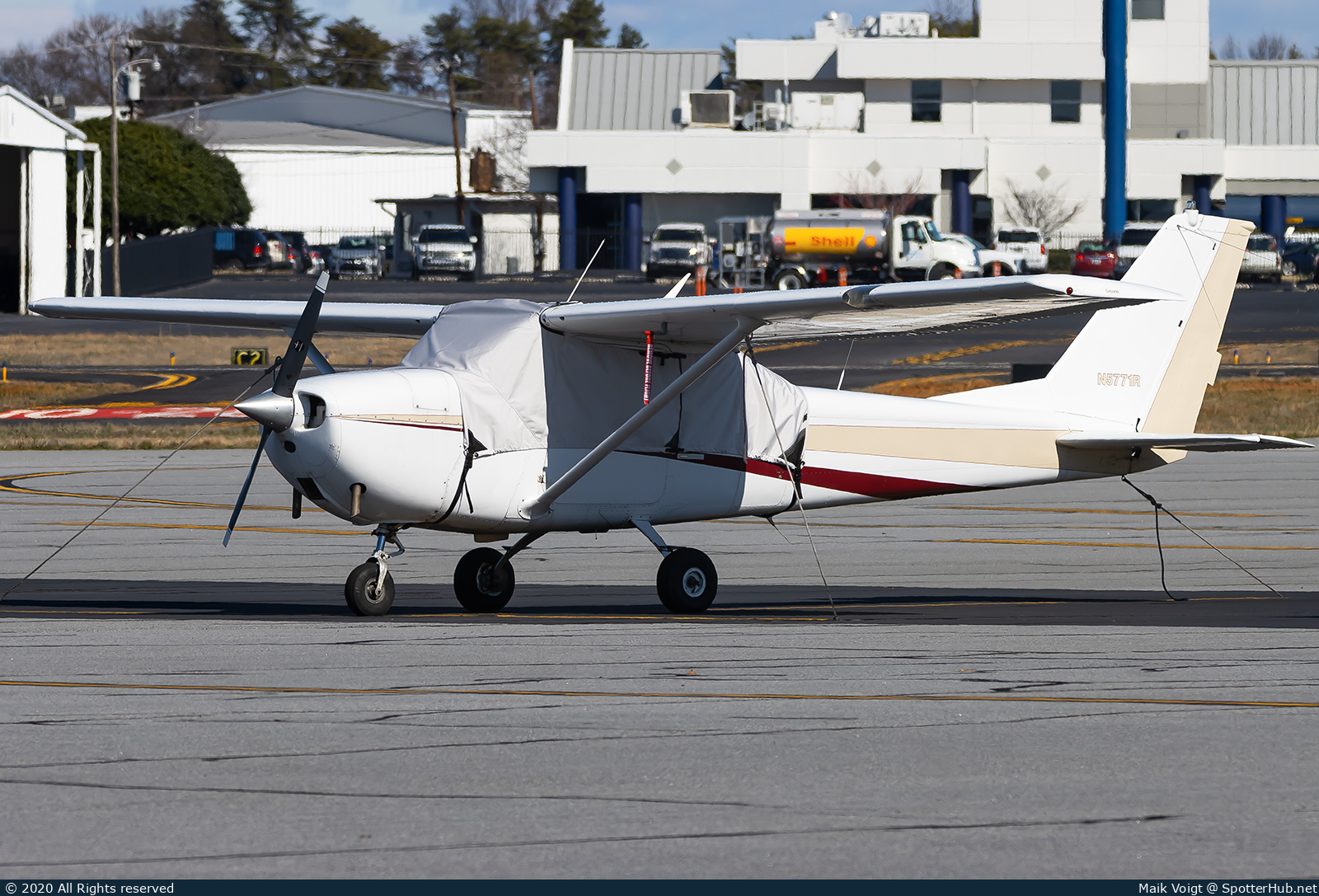 Photo of N5771R - Cessna 172G Skyhawk operated by Private