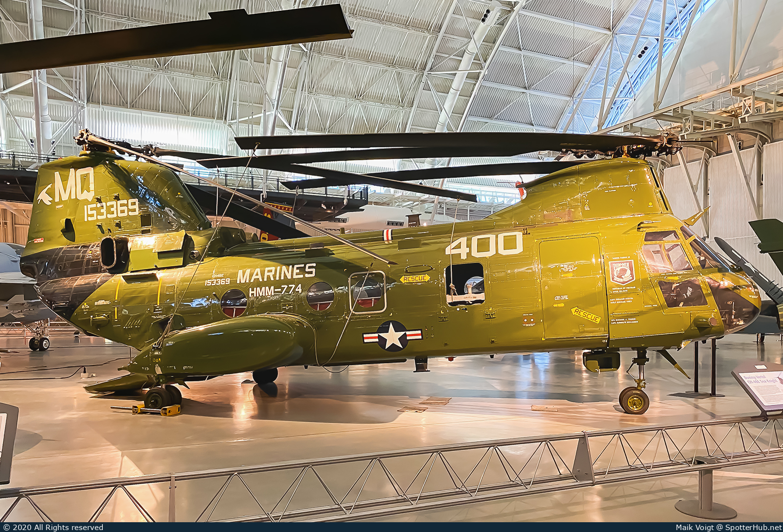 Photo of 153369 - Boeing Vertol CH-46E Sea Knight operated by US Marine Corps