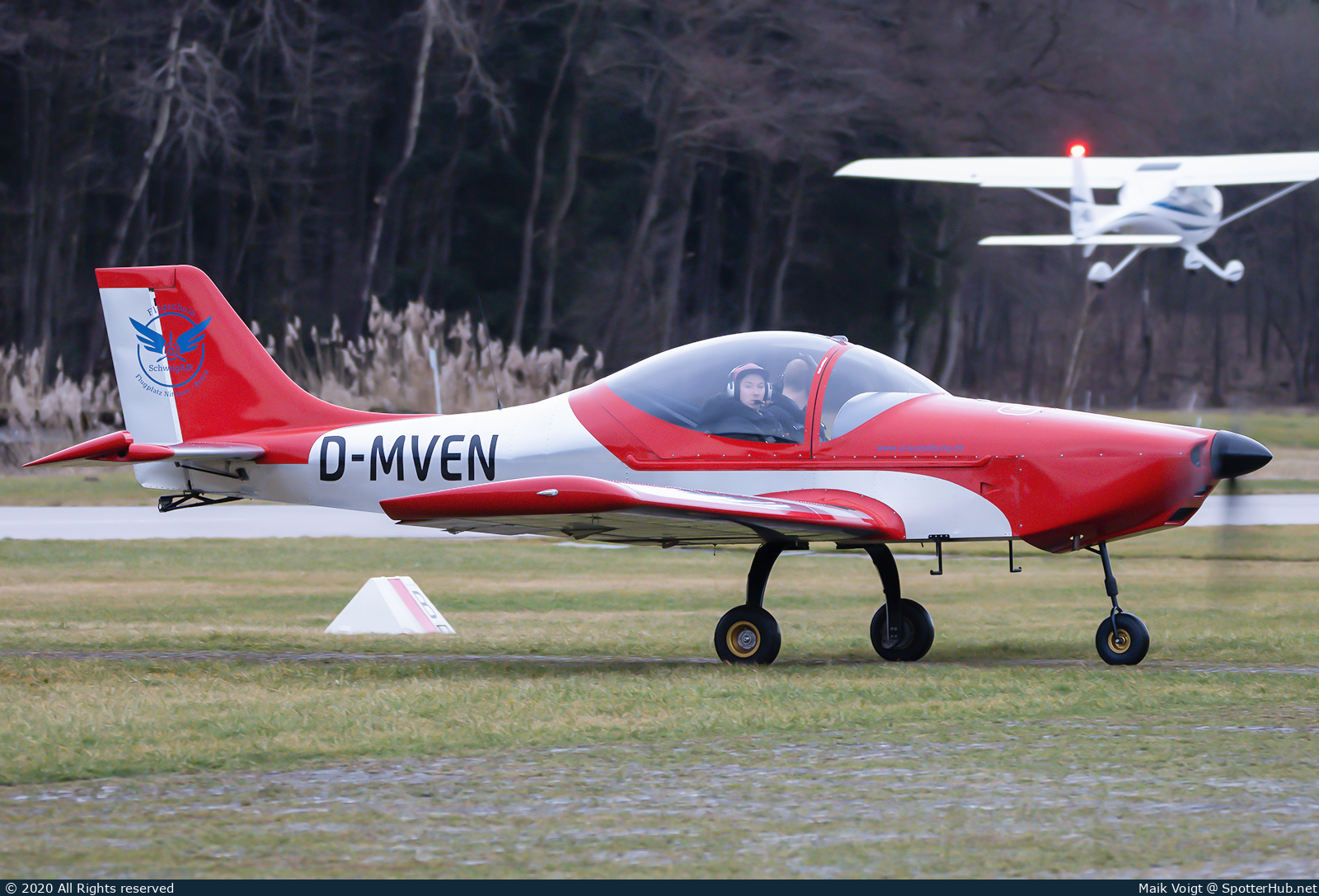 Photo of D-MVEN - Breezer B600 operated by Flugschule SchweigAir