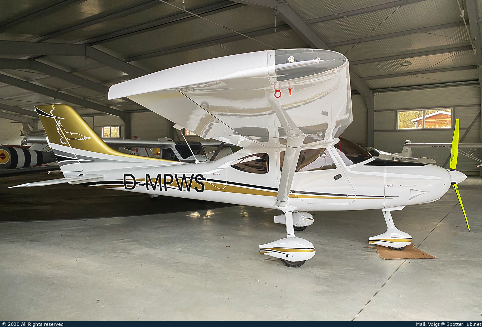 Photo of D-MPWS - TL Ultralight TL-3000 Sirius operated by Private